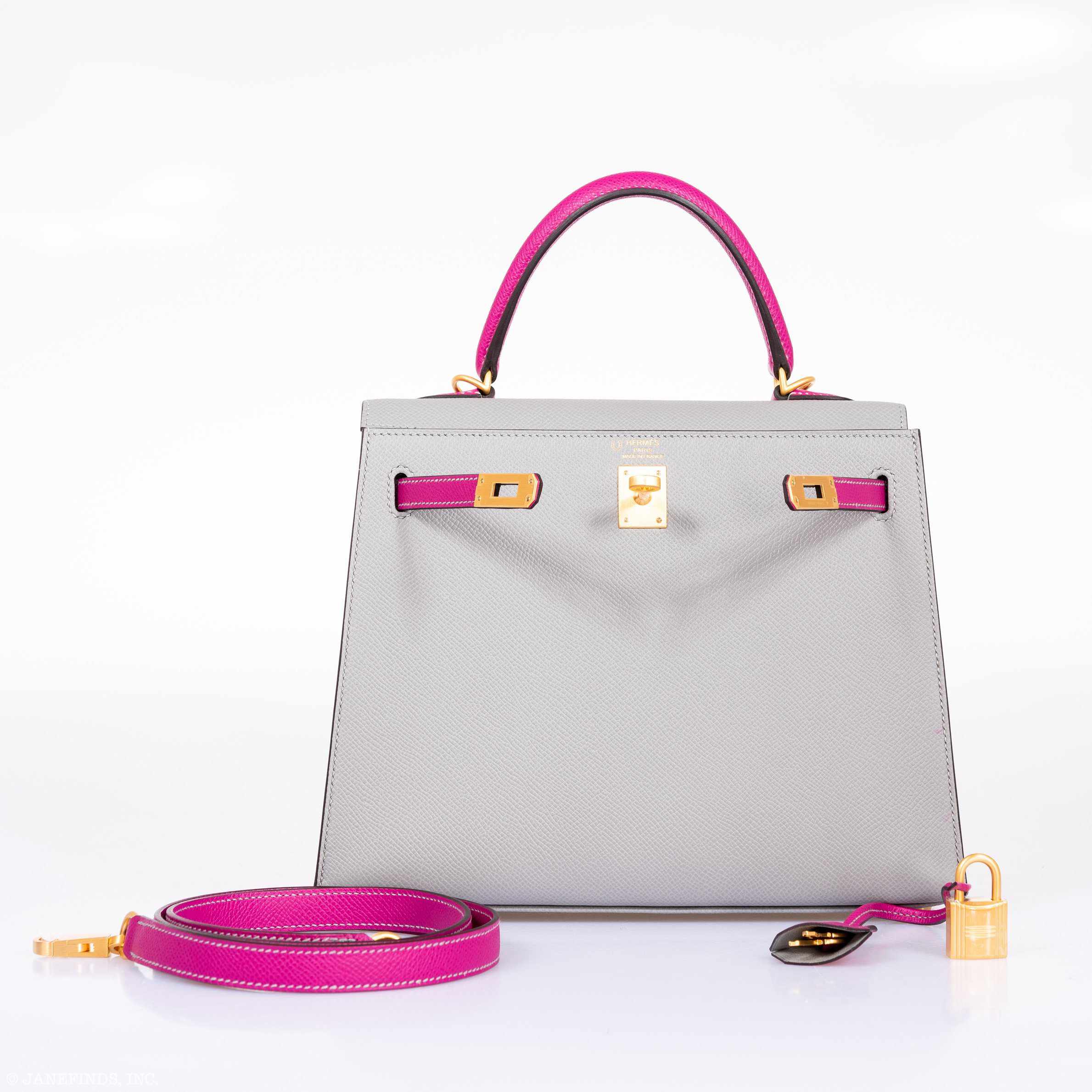 Hermès Kelly 25 Sellier HSS Bi-Color Gris Mouette And Magnolia Epsom Brushed Gold Hardware