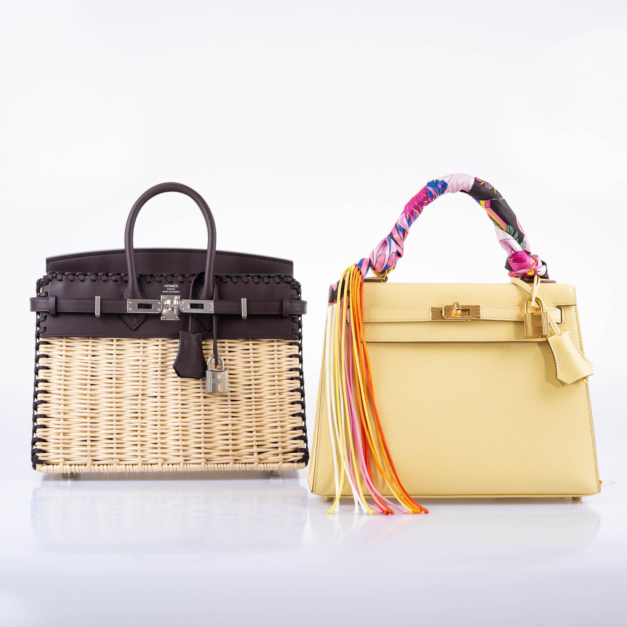 Hermès Kelly 25 Sellier Jaune Poussin Epsom with Gold Hardware