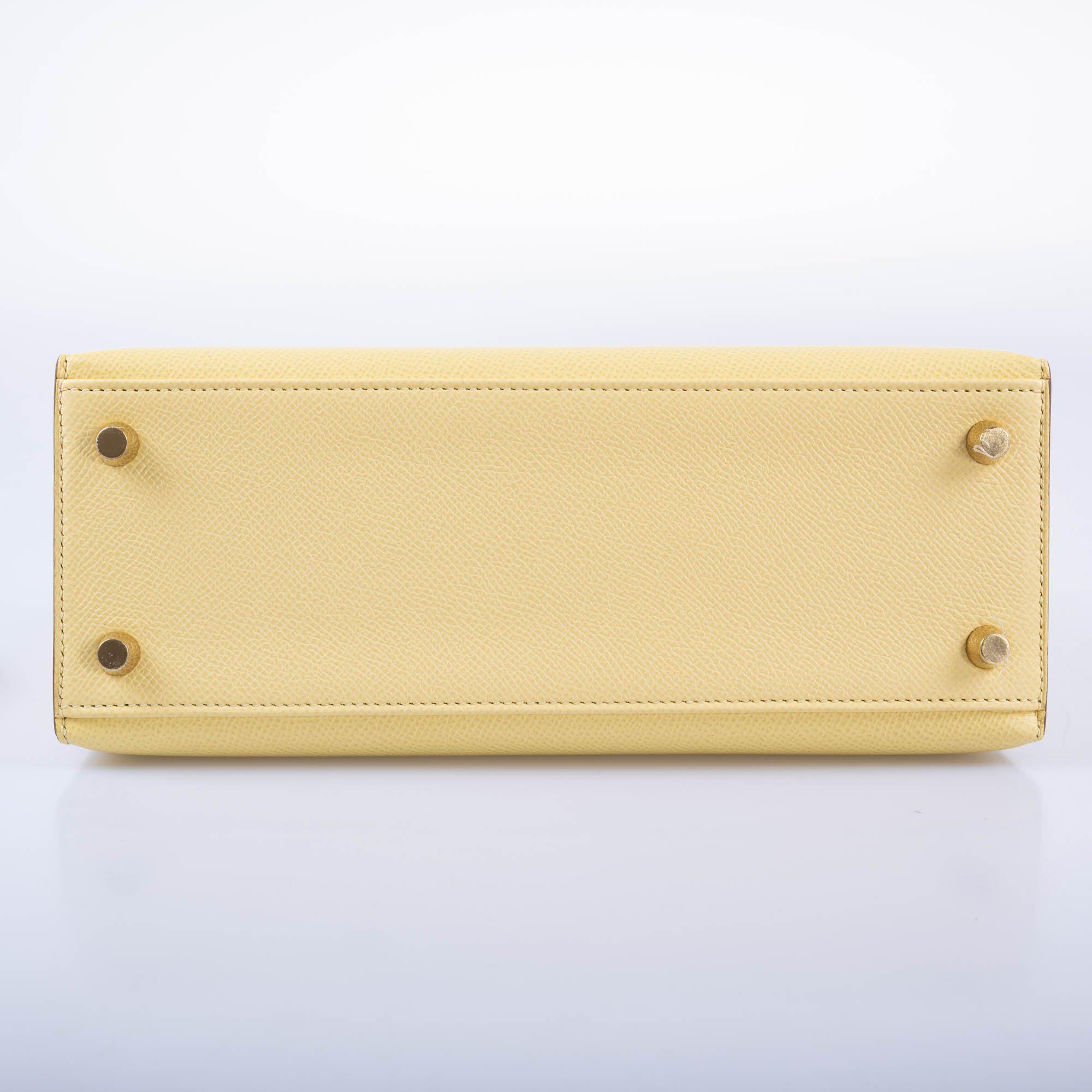 Hermès Kelly 25 Sellier Jaune Poussin Epsom with Gold Hardware