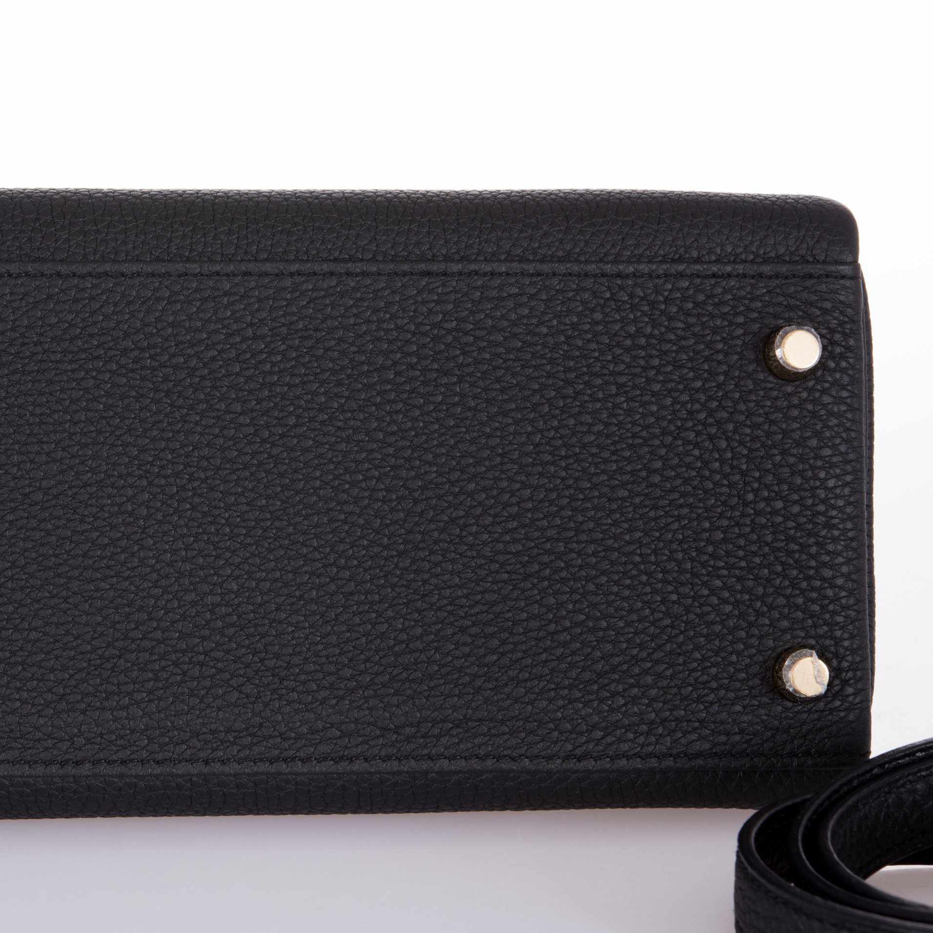 Hermès Kelly 28 Black Togo Gold Hardware