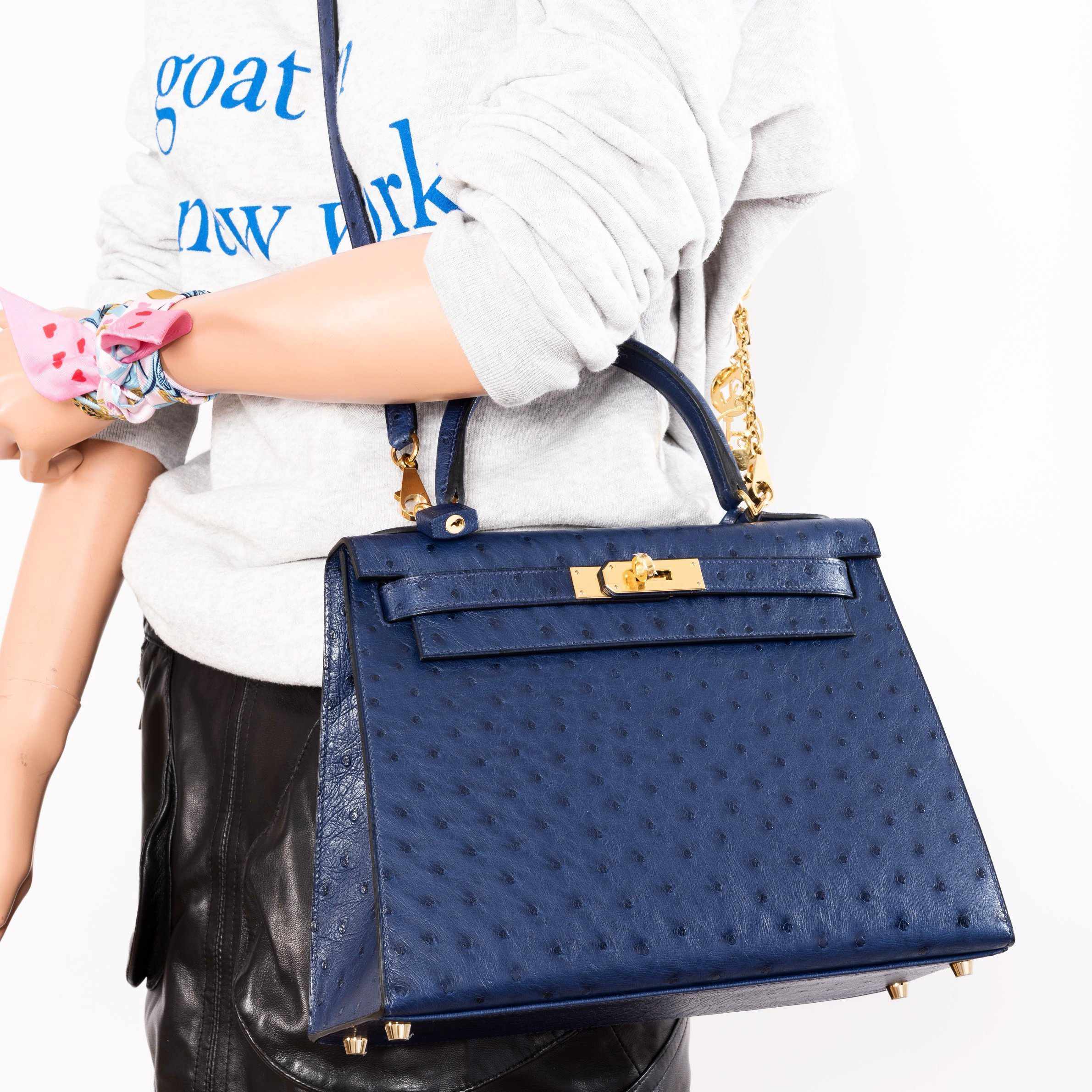 Hermès Kelly 28 Blue Iris Ostrich Gold Hardware Rare