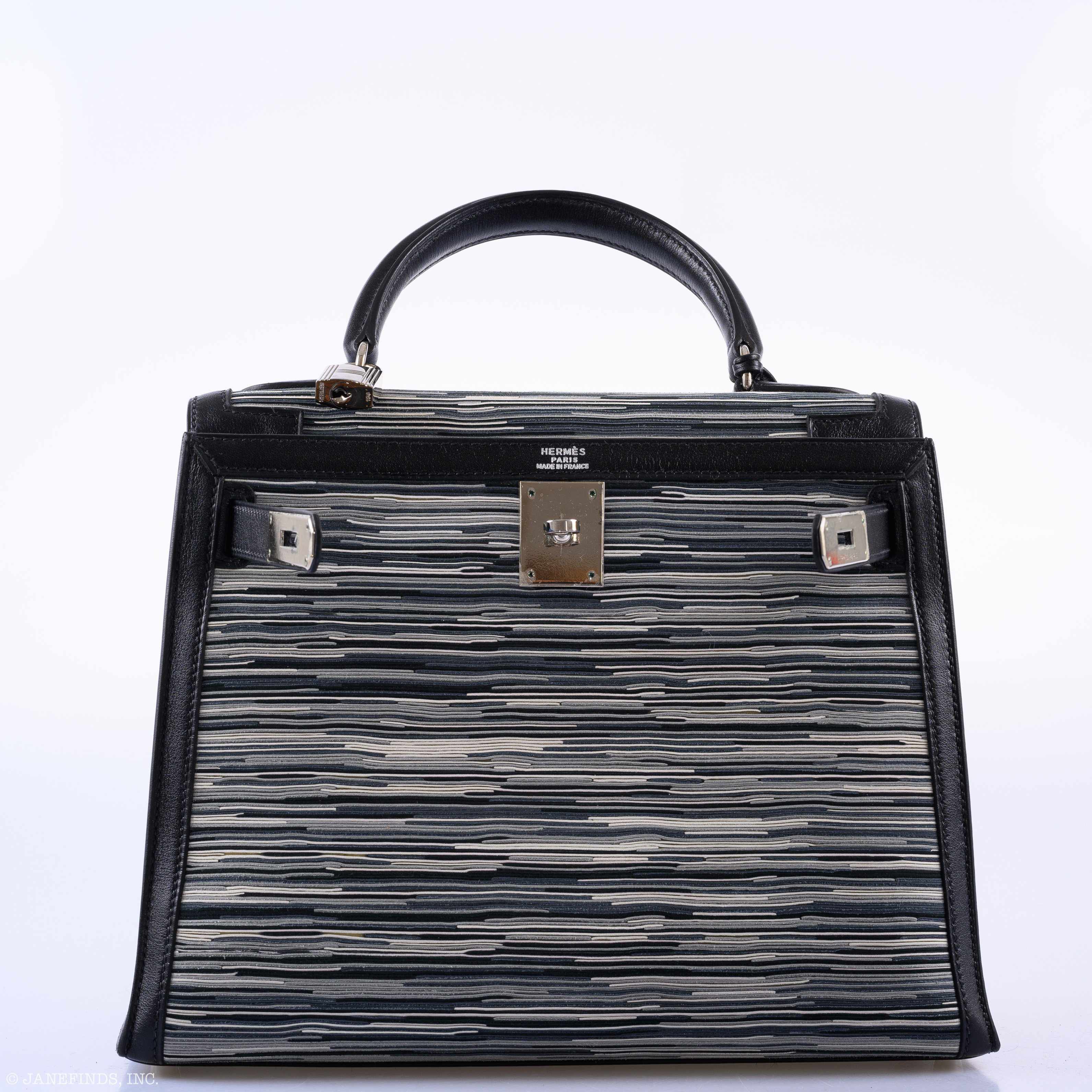 Hermès Kelly 28 Sellier Black Box & Vibrato Leather Palladium Hardware - 2000, D Square
