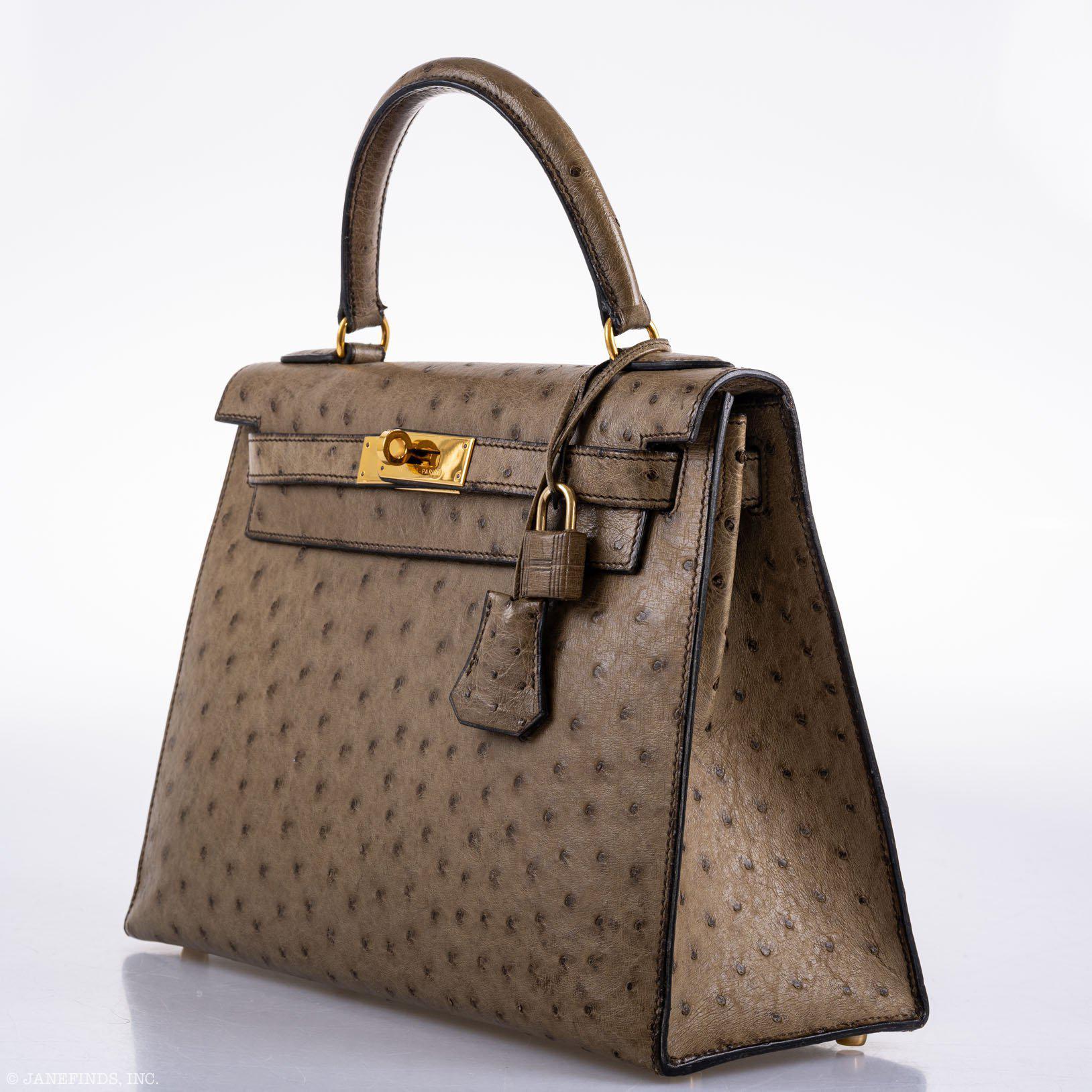 Hermès Kelly 28 Sellier Mousse Ostrich Gold Hardware - Circle W