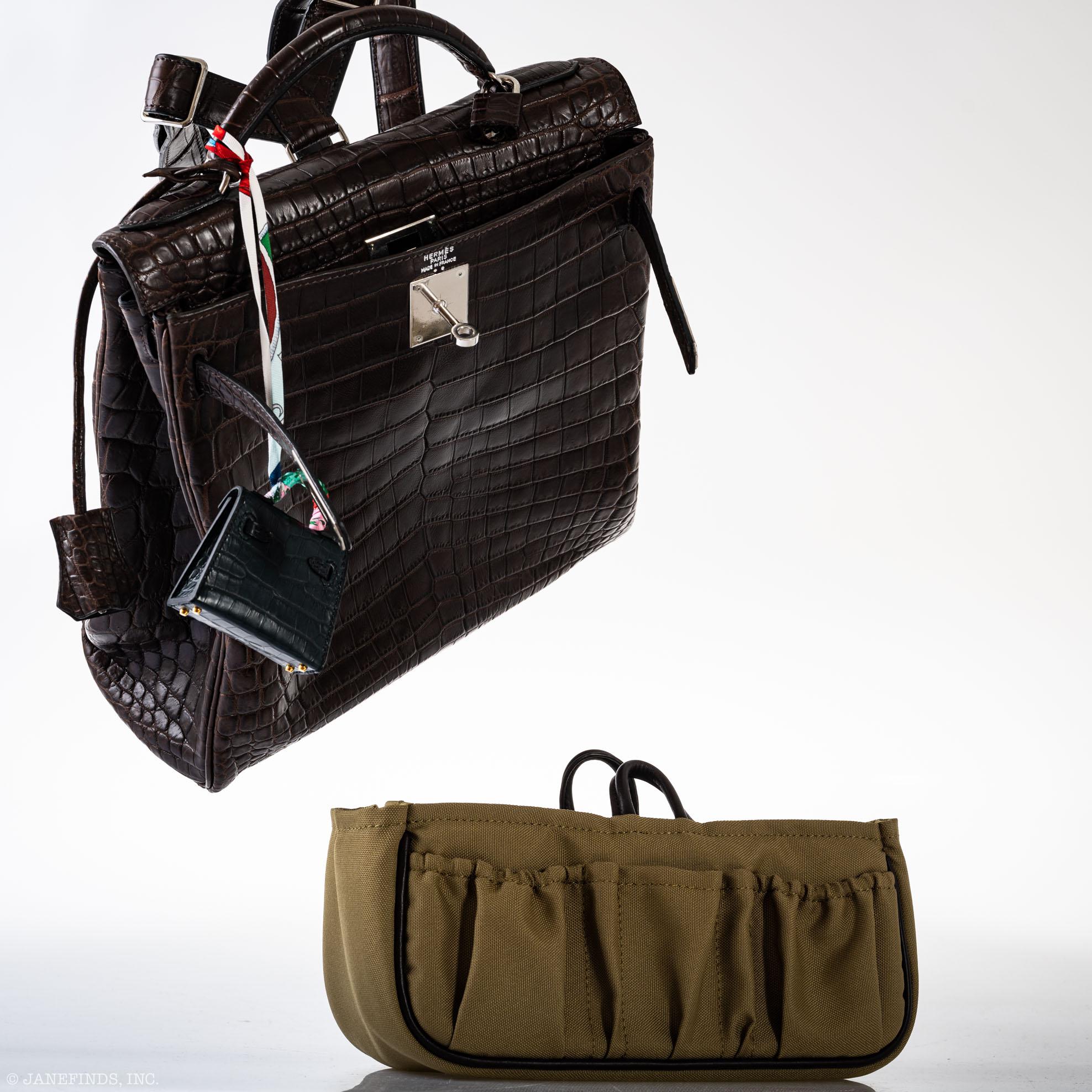 Hermès Kelly Ado 27 Matte Havane Nilo Crocodile with Palladium Hardware - 2001, E Square