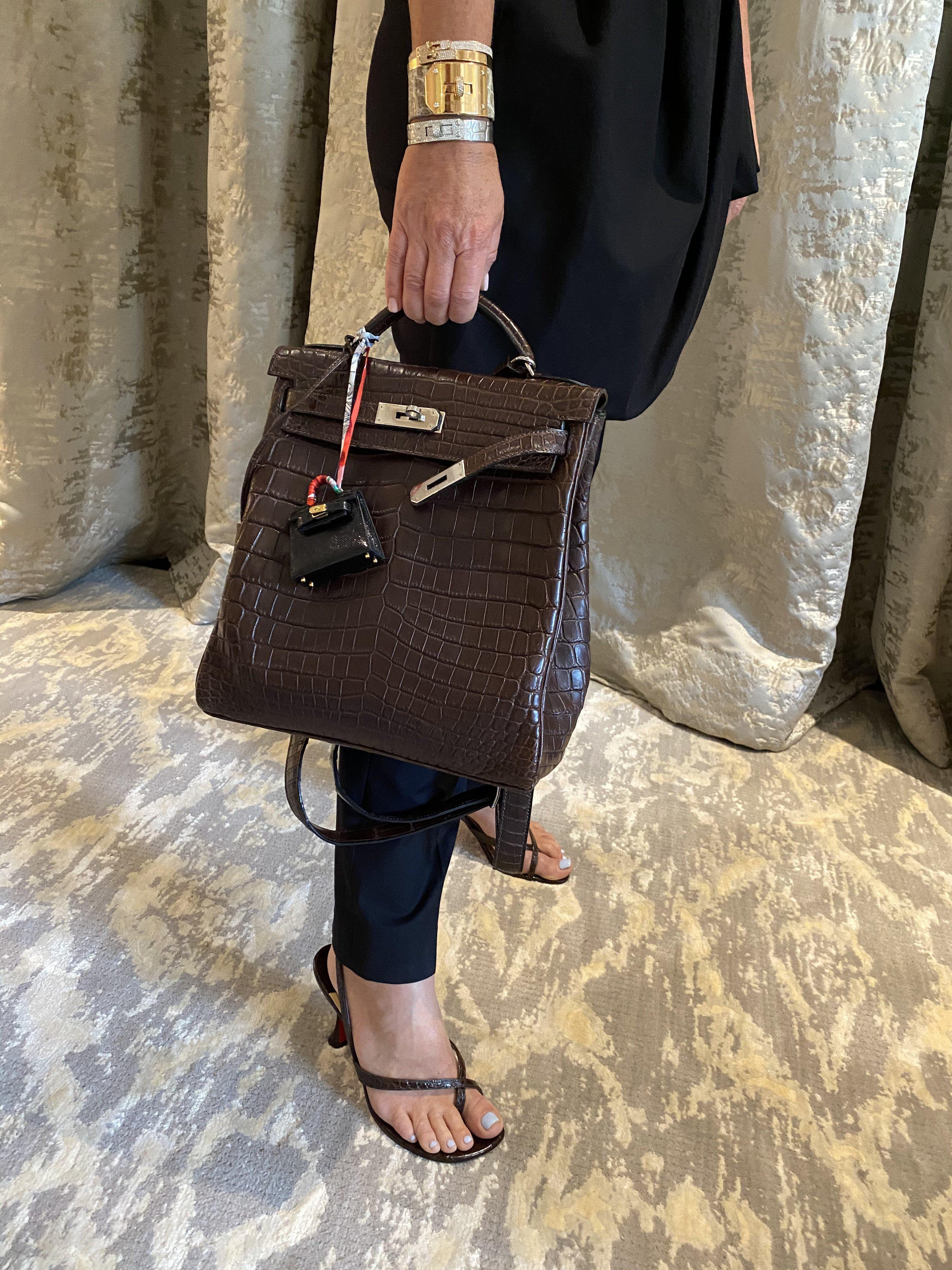 Hermès Kelly Ado 27 Matte Havane Nilo Crocodile with Palladium Hardware - 2001, E Square