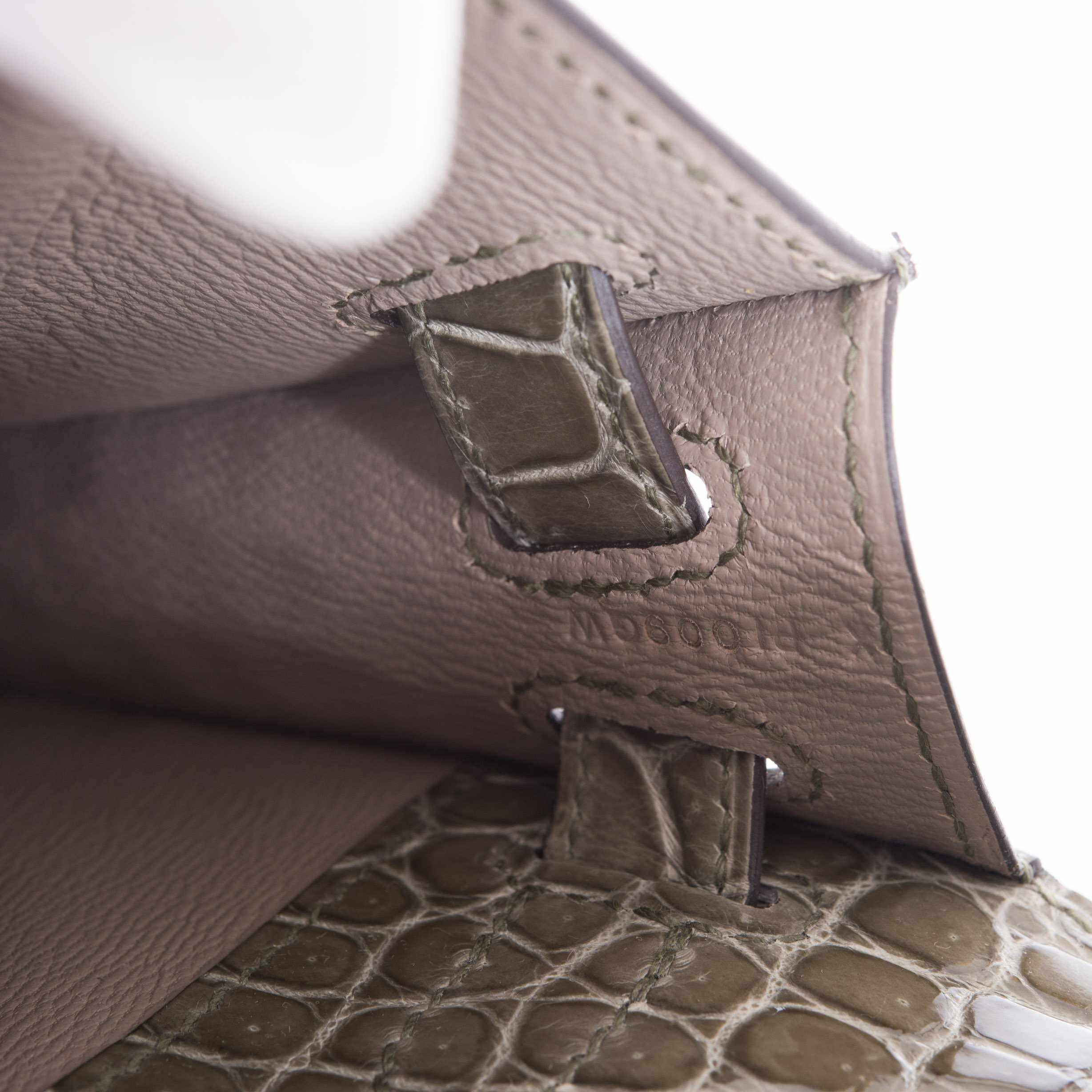 Hermès Kelly Cut Gris Tourterelle Porosus Crocodile Gold Hardware