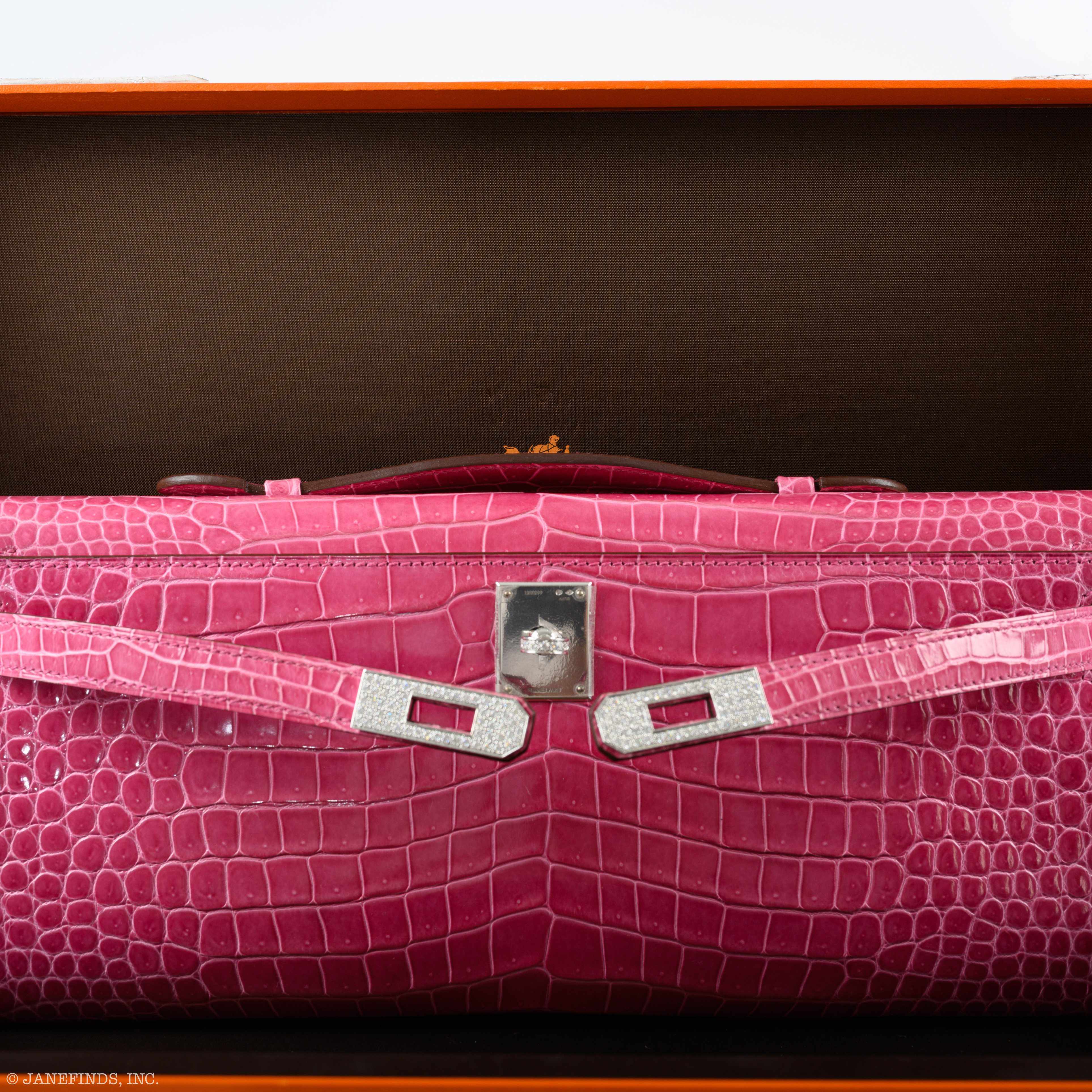 Hermès Kelly Cut Pochette Rose Tyrien Shiny Porosus Crocodile Diamonds & White Gold Hardware