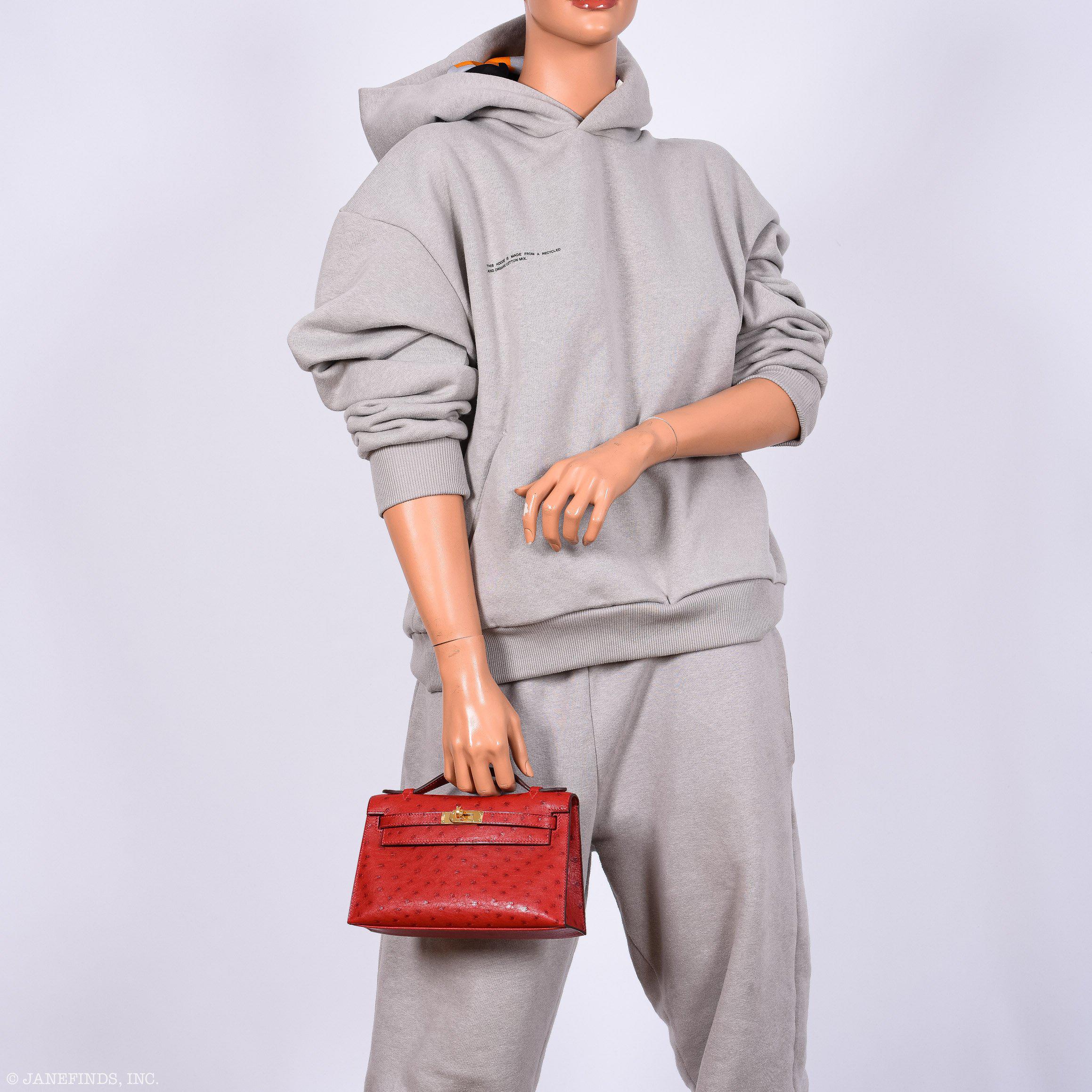 Hermès Kelly Mini Pochette Rouge Vif Ostrich Gold Hardware - 2017, A