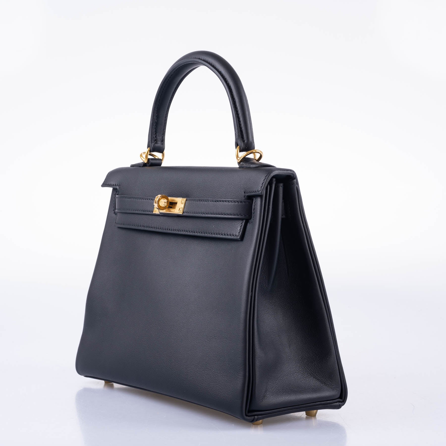 Hermès Kelly Retourne 25 Black Noir Swift with Gold Hardware