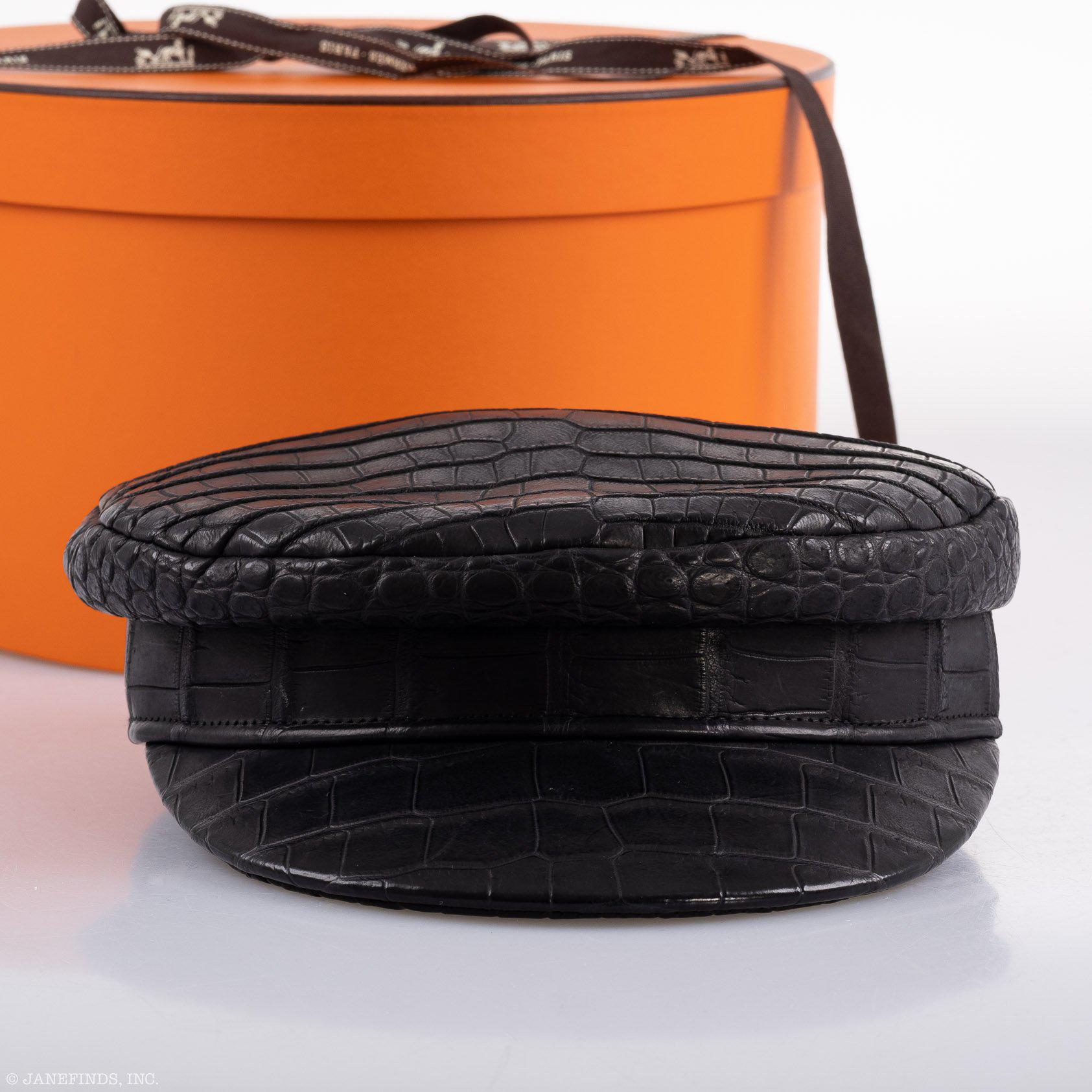 Hermès Newsboy Cap Matte Black Porosus Crocodile 57