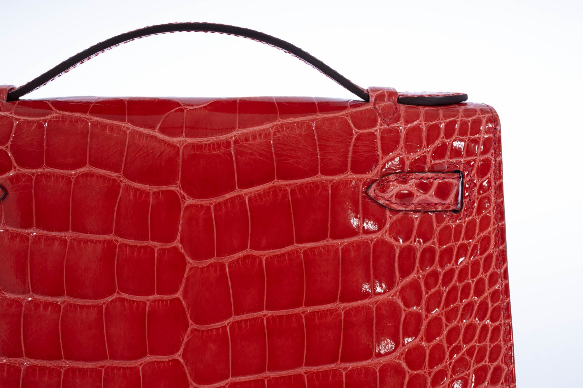 Hermès Kelly Pochette Rouge de Coeur Shiny Alligator Gold Hardware