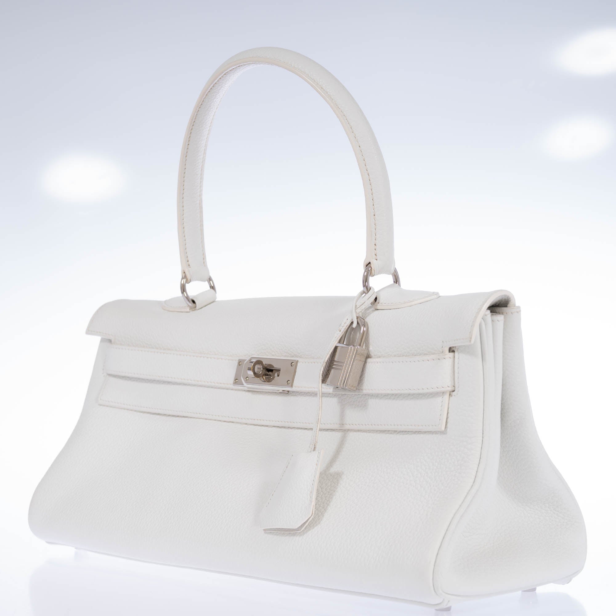 Hermès Shoulder Kelly 42 JPG Blanc Clemence Palladium Hardware side angle