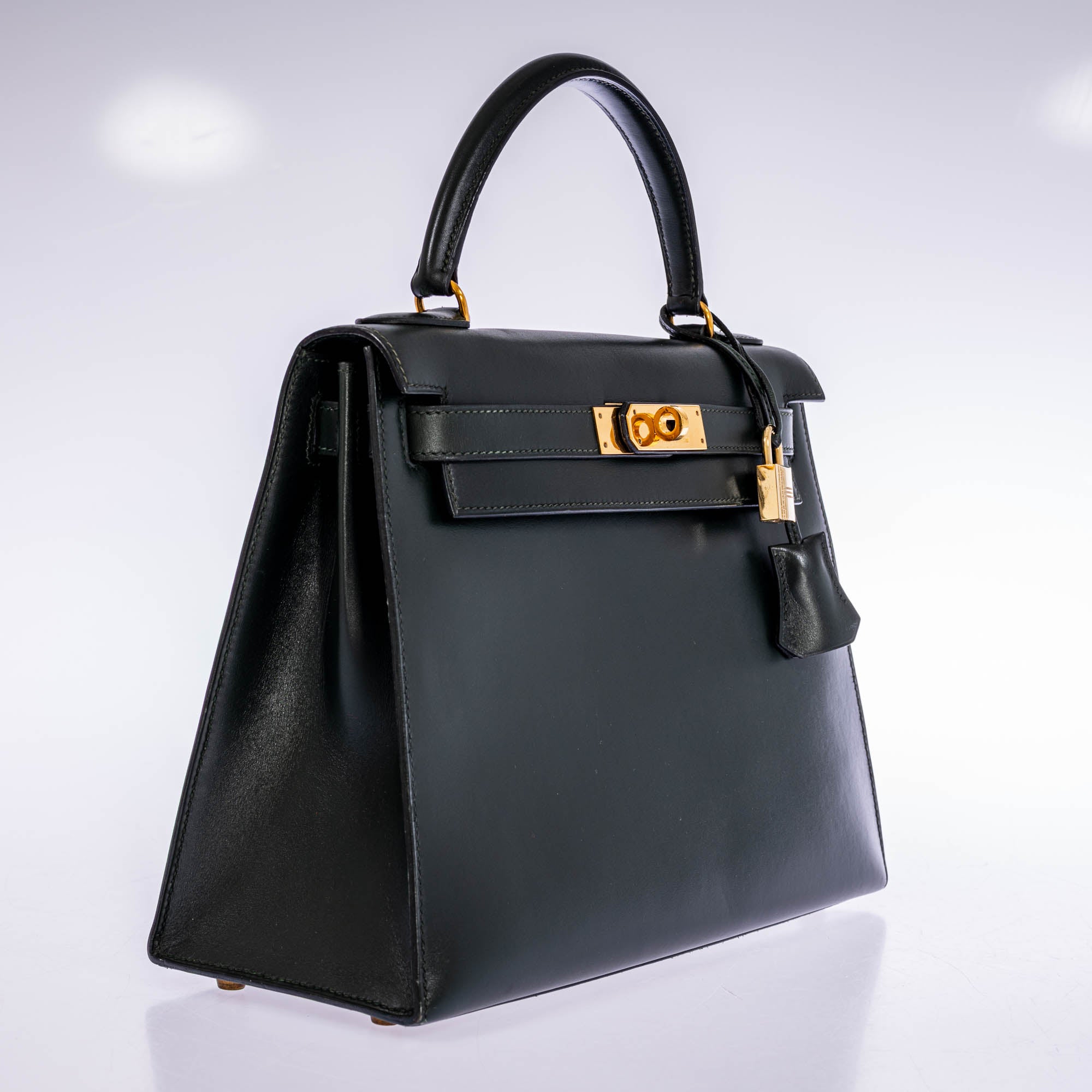 Hermès Kelly 28 Sellier Vert Anglais Box Calf Gold Hardware