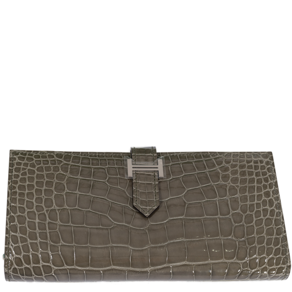 Hermès Béarn Soufflet Gris Ciment Shiny Alligator Palladium Hardware, front view
