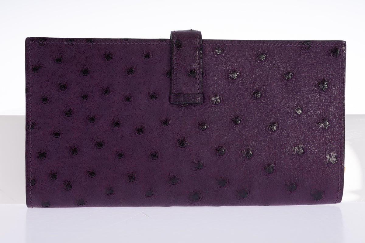 Hermès Béarn Wallet Violine Ostrich Gold Hardware, back view