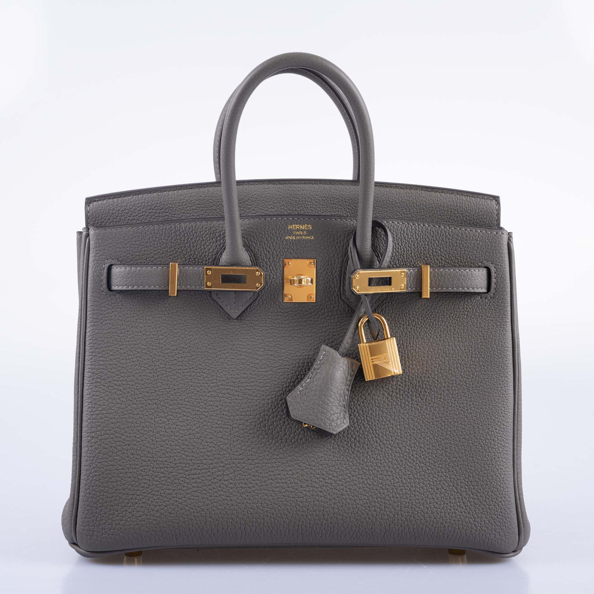 Hermès Birkin 25 Étain Togo Gold Hardware, corner detail showing the Togo grain