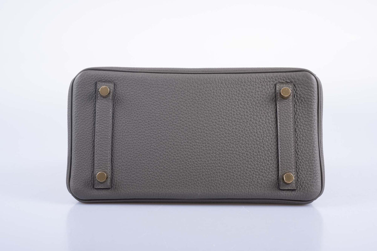 Hermès Birkin 25 Étain Togo Gold Hardware, underside with base studs