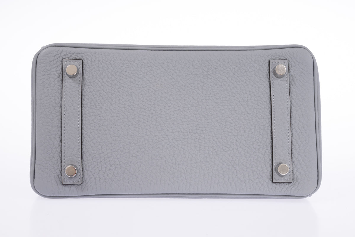 Hermès Birkin 25 Gris Meyer Togo Palladium Hardware, base with four palladium feet