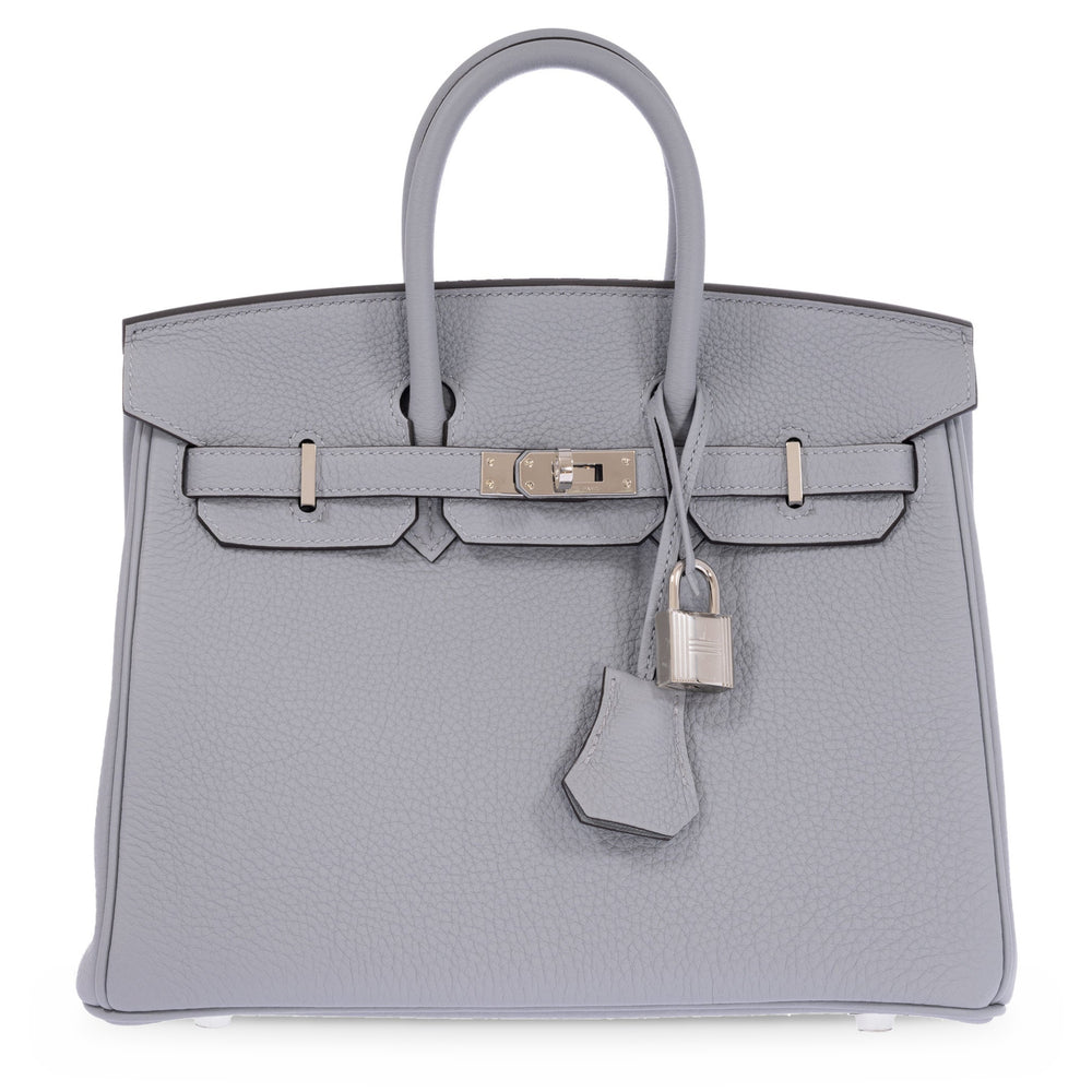 Hermès Birkin 25 Gris Pantin Togo Palladium Hardware, front view, flap closed with straps fastened at the turn-lock, padlock and clochette attached