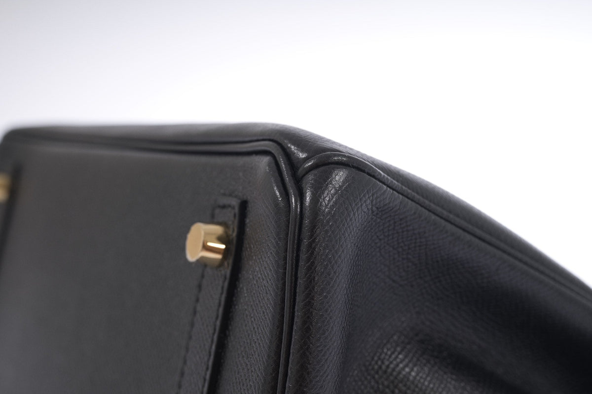 Hermès Birkin 30 Noir Epsom Gold Hardware, base corner with protective foot