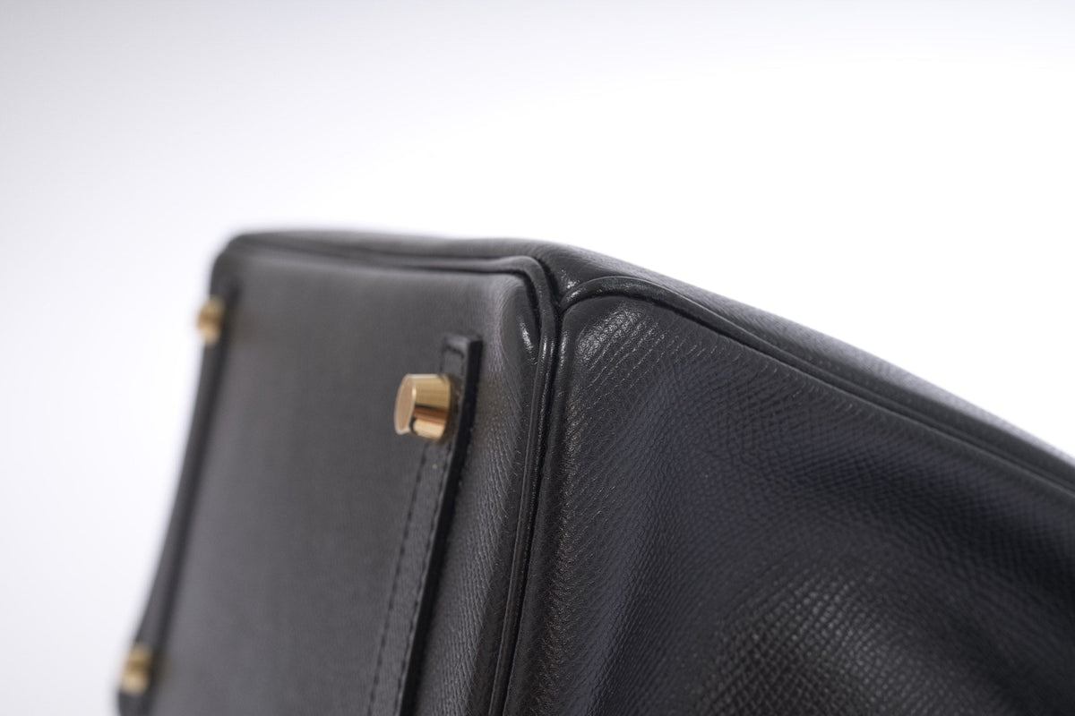 Hermès Birkin 30 Noir Epsom Gold Hardware, opposite base corner