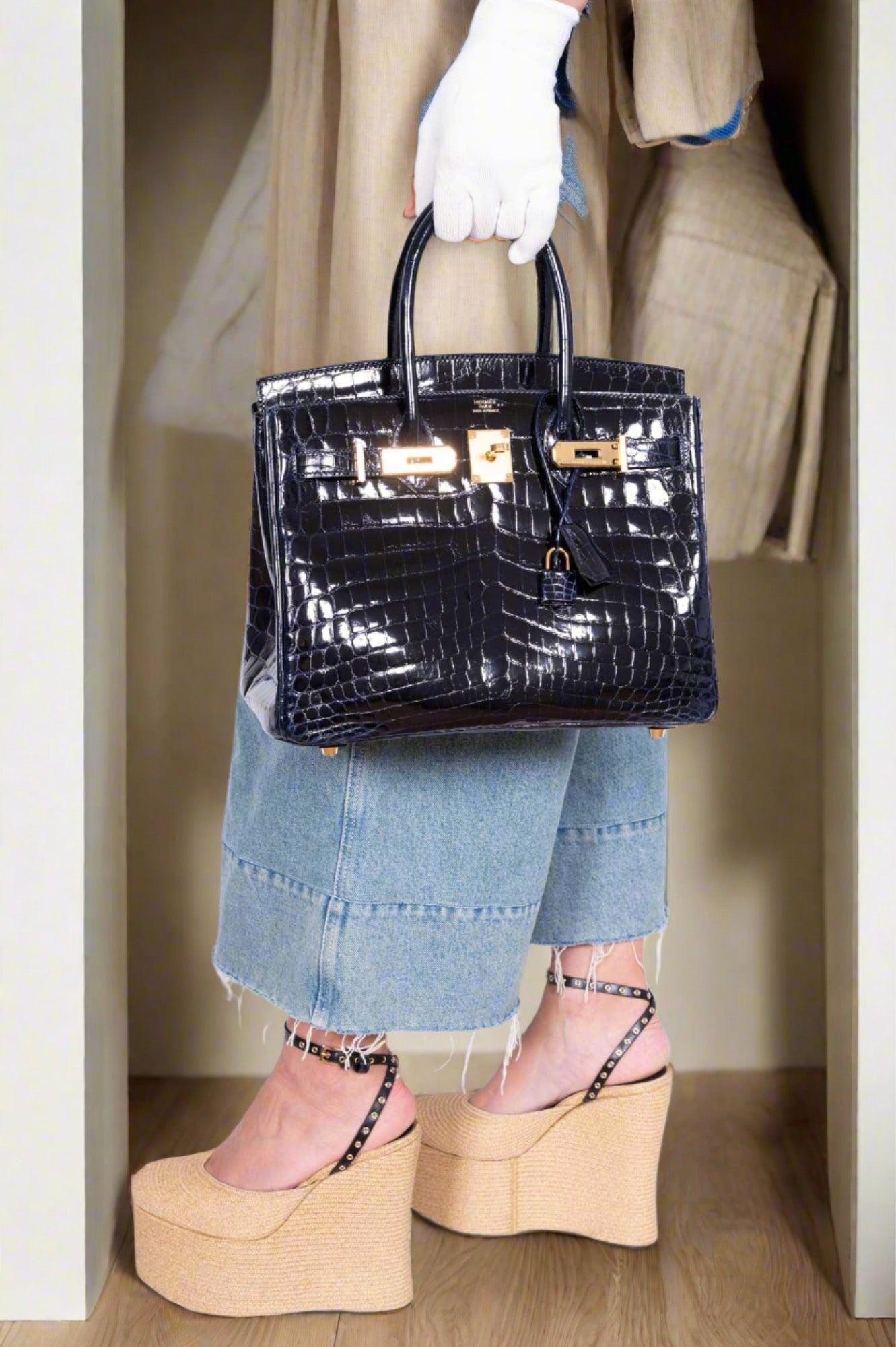 Hermès Birkin 30 Bleu Marine Shiny Niloticus Crocodile Gold Hardware