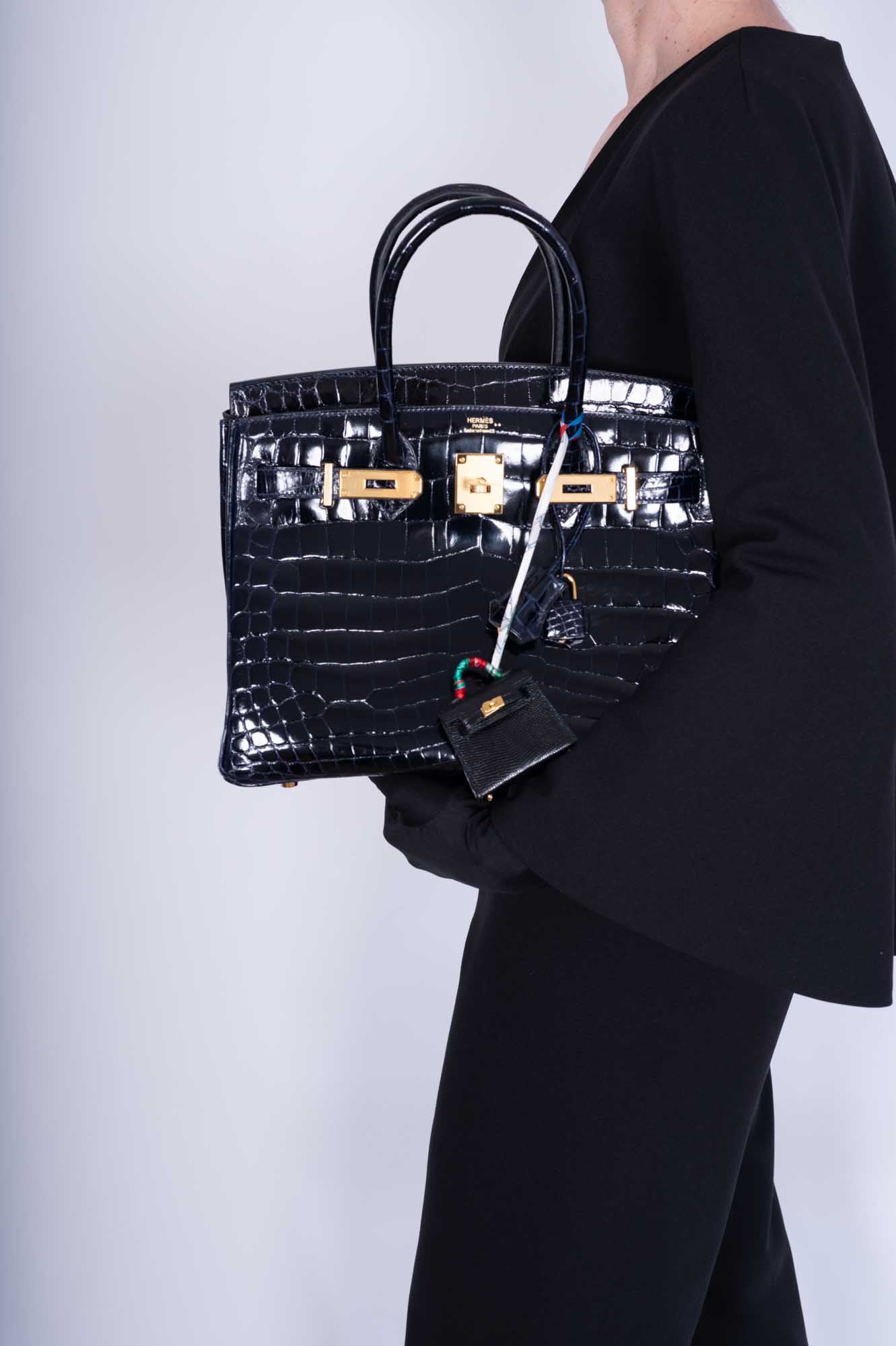 Hermès Birkin 30 Bleu Marine Shiny Porosus Crocodile Rouge H Contour Gold Hardware