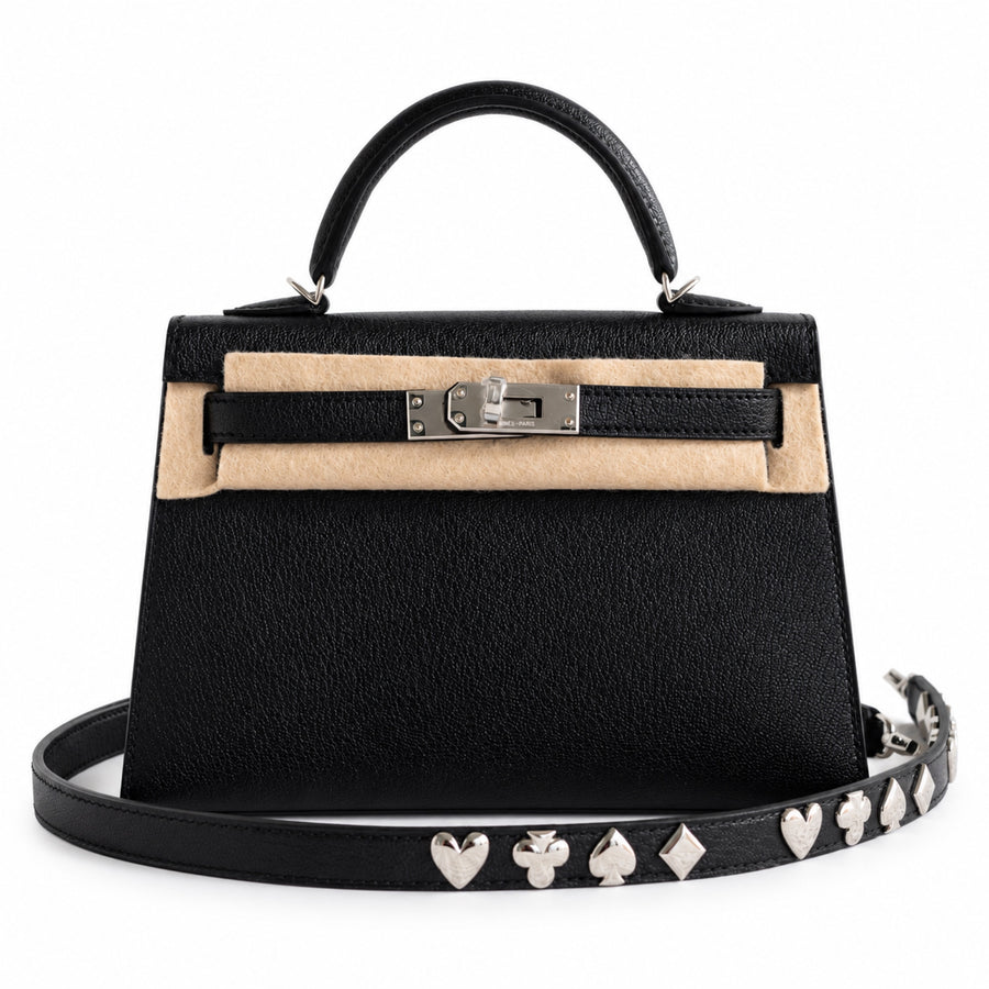 Hermès Clou de Coeur Kelly 20 Mini II Sellier Noir Chèvre Chamkila Palladium Hardware, front with felt protecting the flap