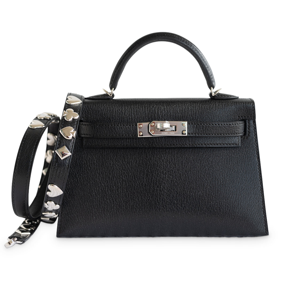 Hermès Clou de Coeur Kelly 20 Mini II Sellier Noir Chèvre Chamkila Palladium Hardware, front view with the card-suit studded strap