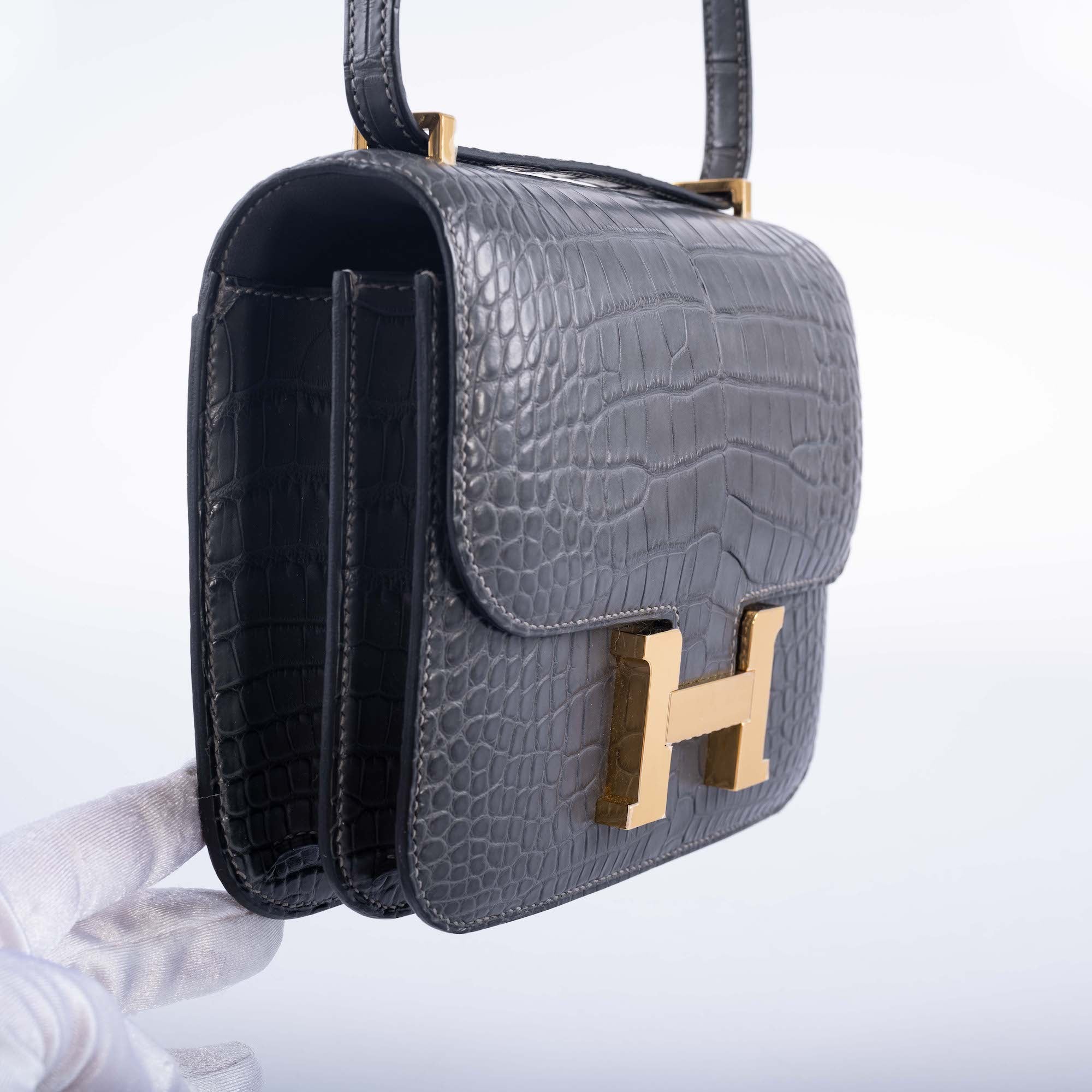 Hermès Constance 18 Graphite Matte Alligator Gold Hardware