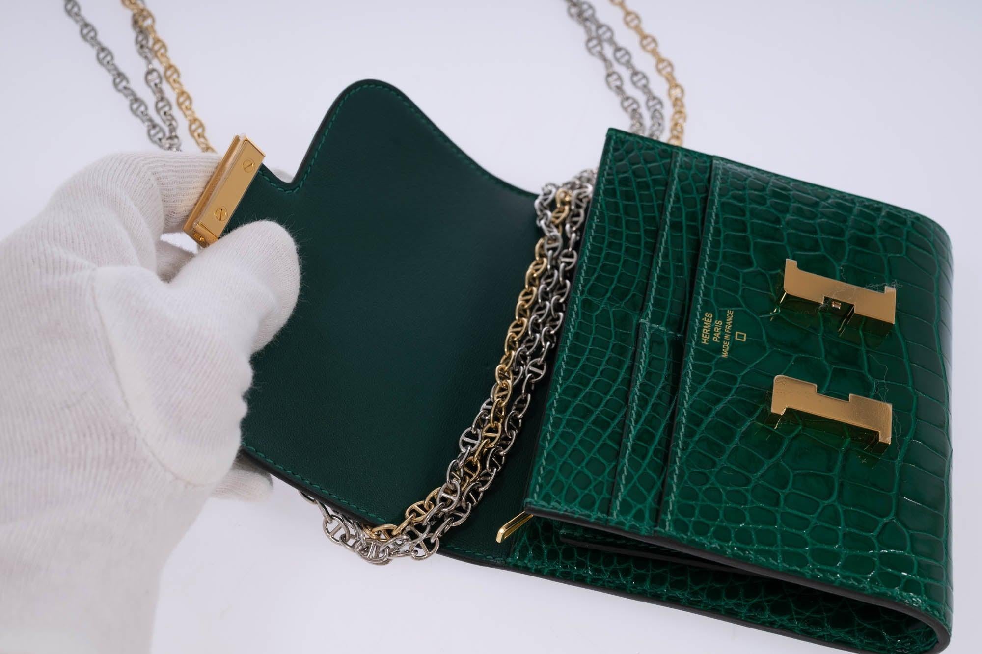 Hermès Constance Compact Wallet Vert Émeraude Alligator Gold Hardware