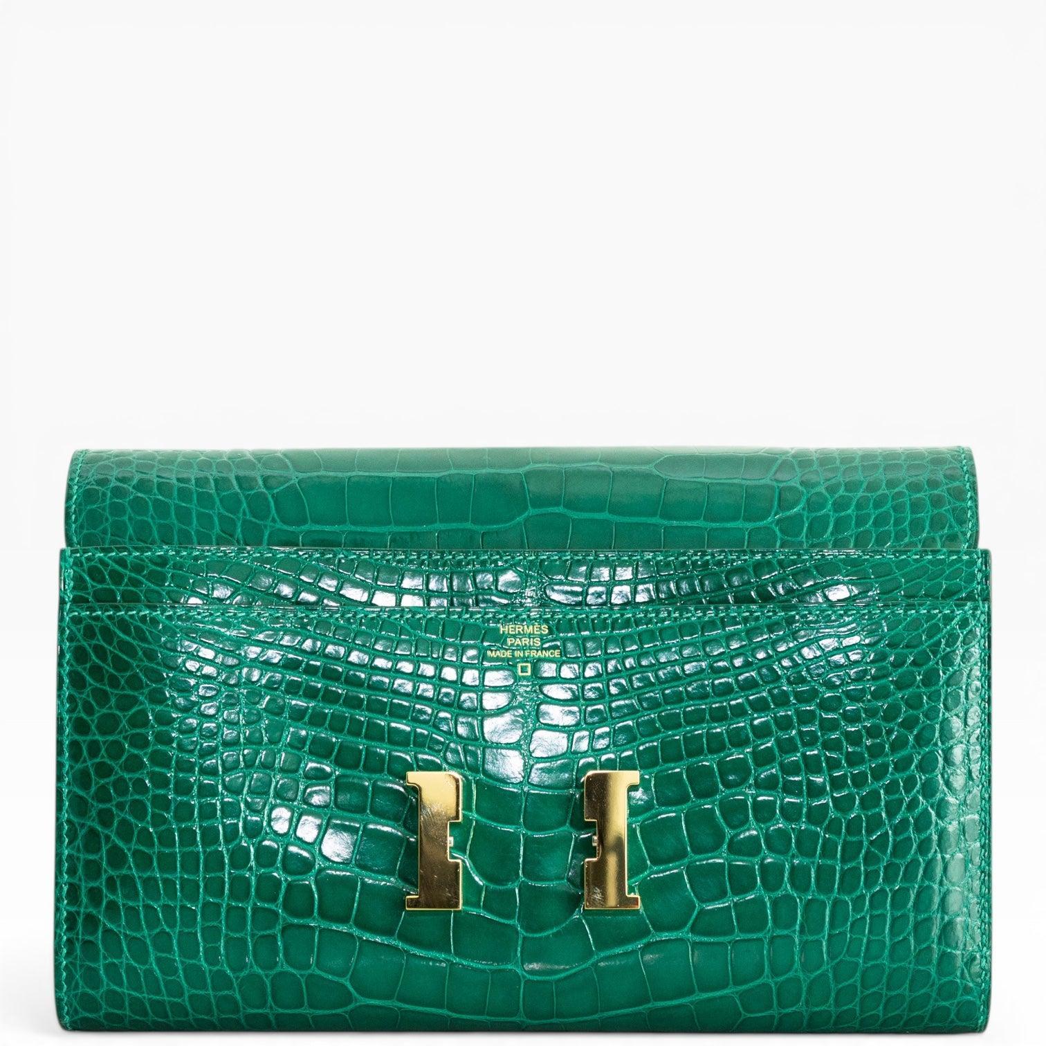 Hermès Constance Long Wallet Vert Émeraude Shiny Alligator Gold Hardware
