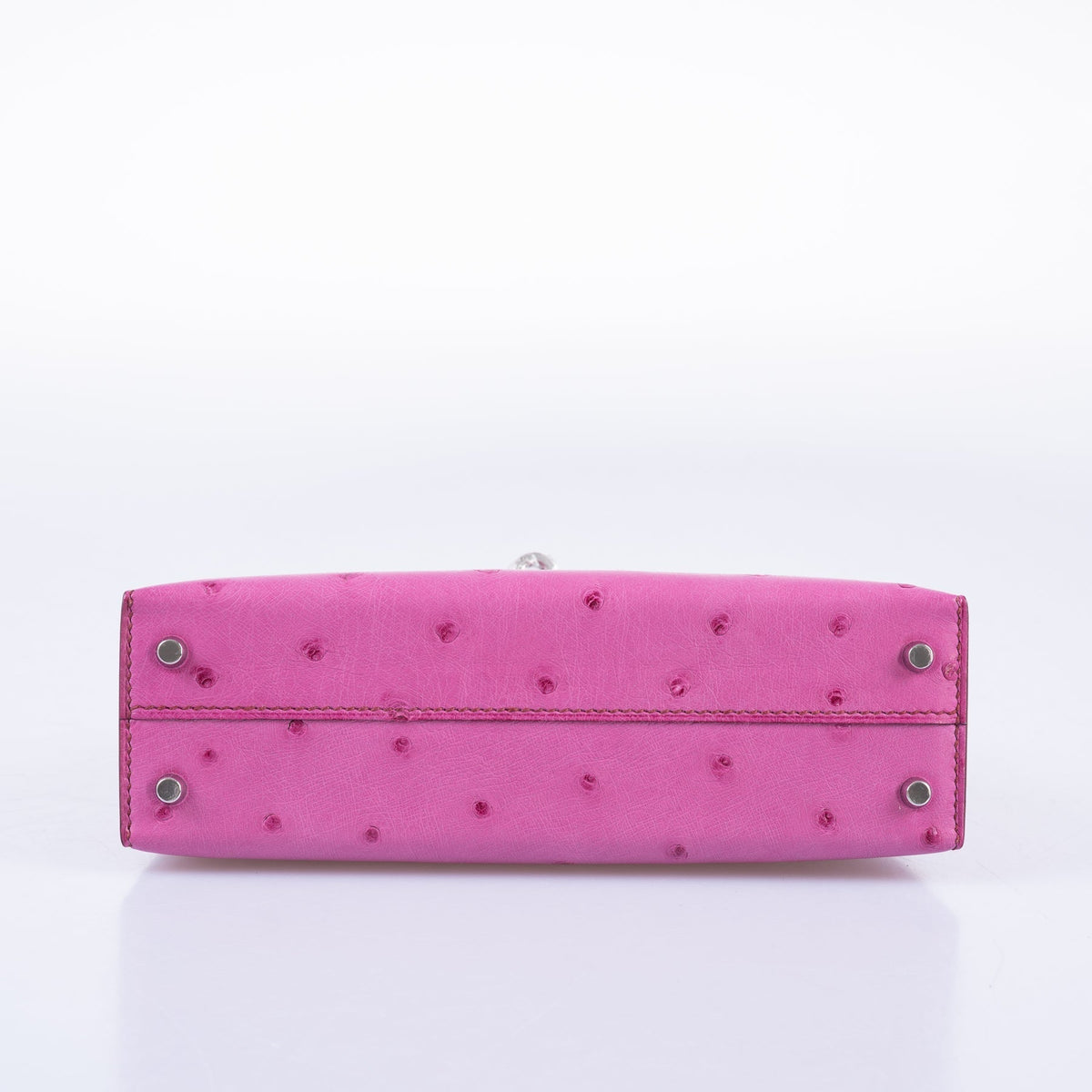 Hermès Kelly 20 Mini II Sellier Rose Tyrien Ostrich Palladium Hardware, base view