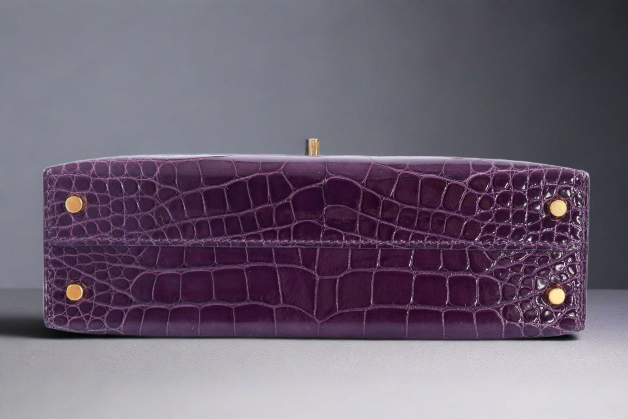 Hermès Kelly 20 Mini Sellier Amethyst Shiny Alligator with Gold Hardware