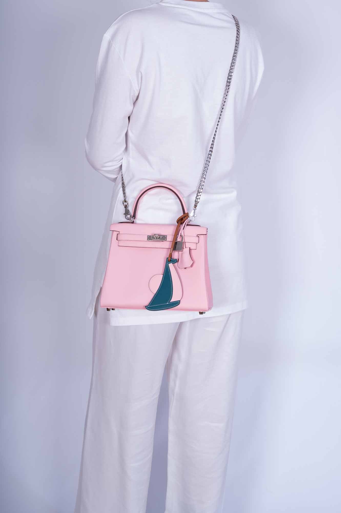 Hermès Kelly 25 Retourné Rose Sakura Swift Palladium Hardware