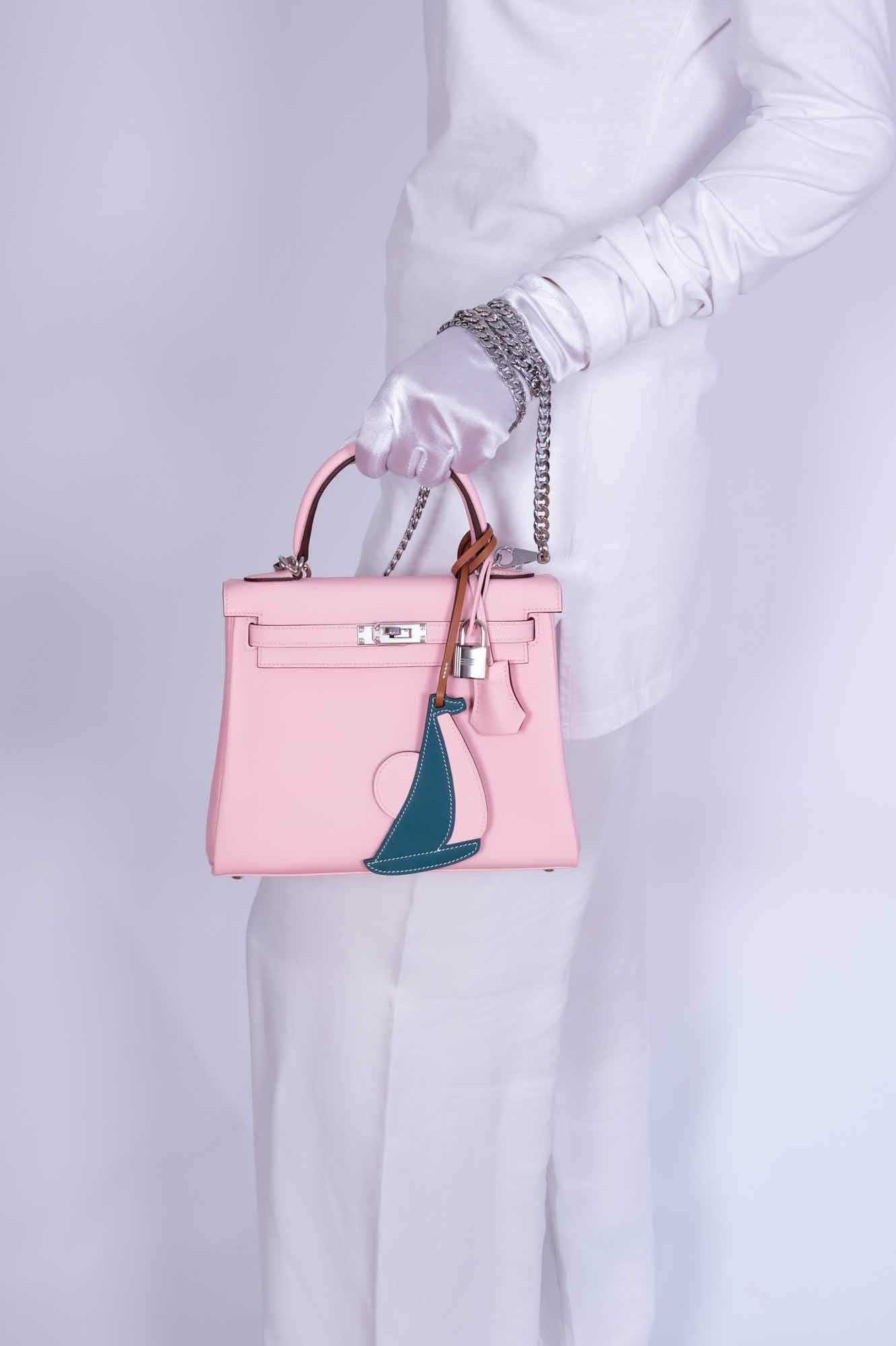 Hermès Kelly 25 Retourné Rose Sakura Swift Palladium Hardware