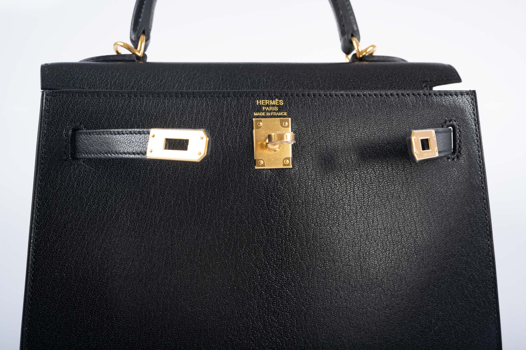 Hermès Kelly 25 Sellier Black Chevre Chamkila Gold Hardware
