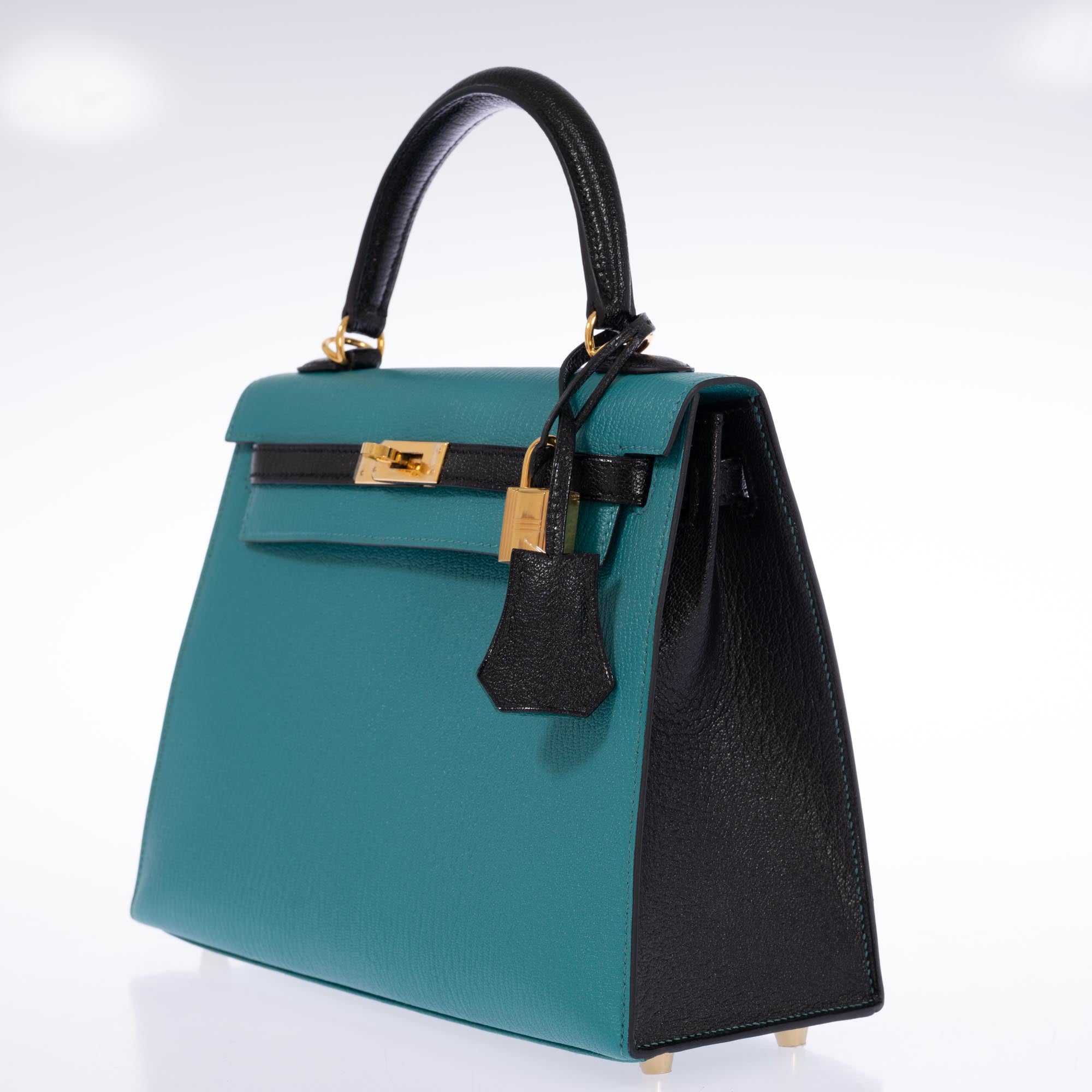 Hermès Kelly 25 Sellier HSS Bi-Color Bleu Paon and Noir Chèvre Mysore Gold Hardware