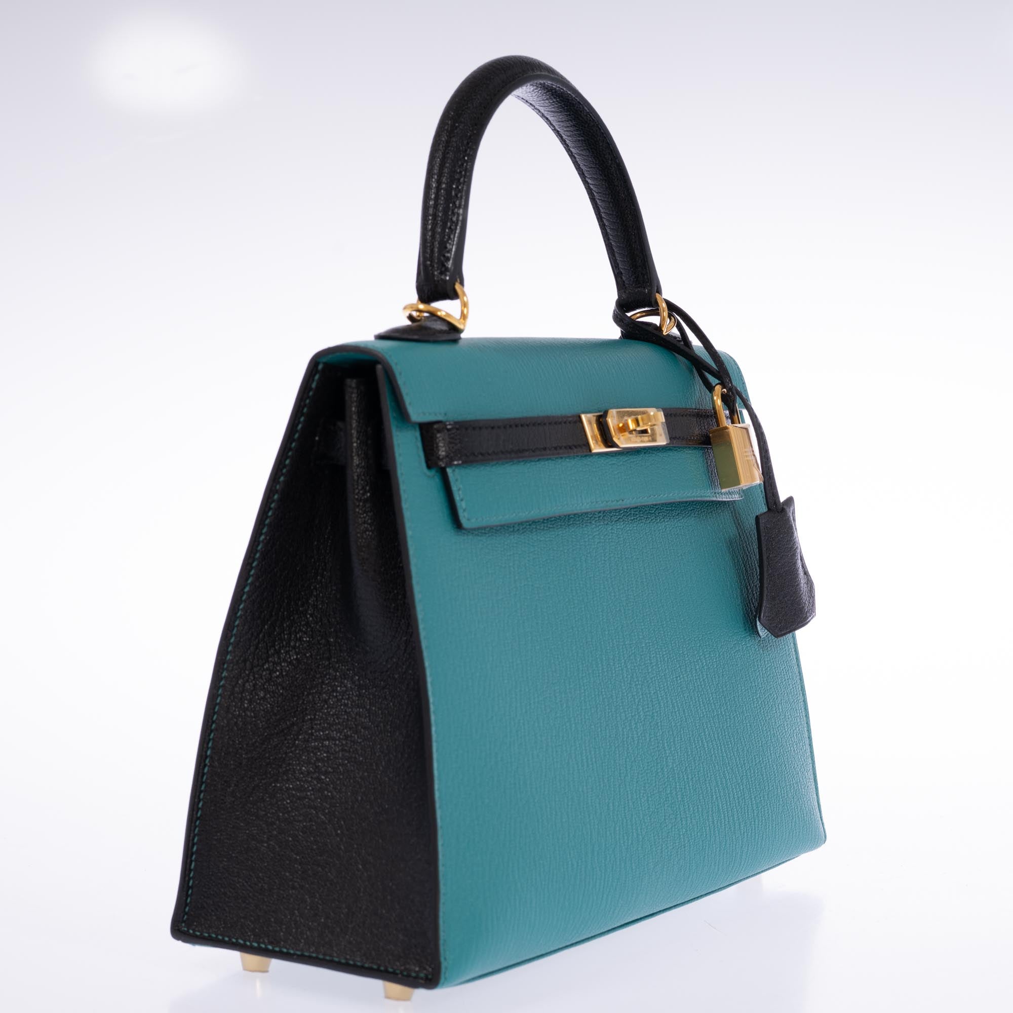 Hermès Kelly 25 Sellier HSS Special Order Blue Paon & Black Chèvre Mysore Gold Hardware