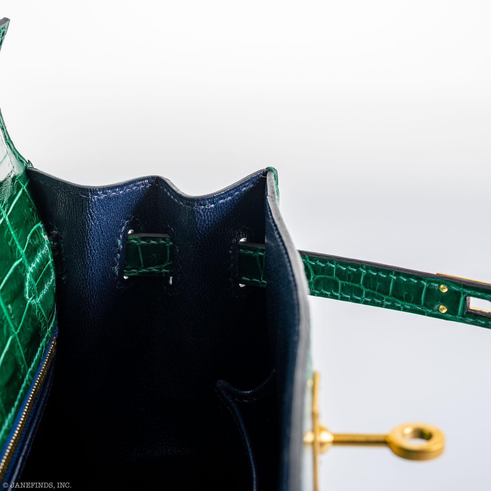 Hermès Kelly 25 Sellier HSS Vert Émeraude Shiny Niloticus Crocodile Bleu Marine Interior Brushed Gold Hardware