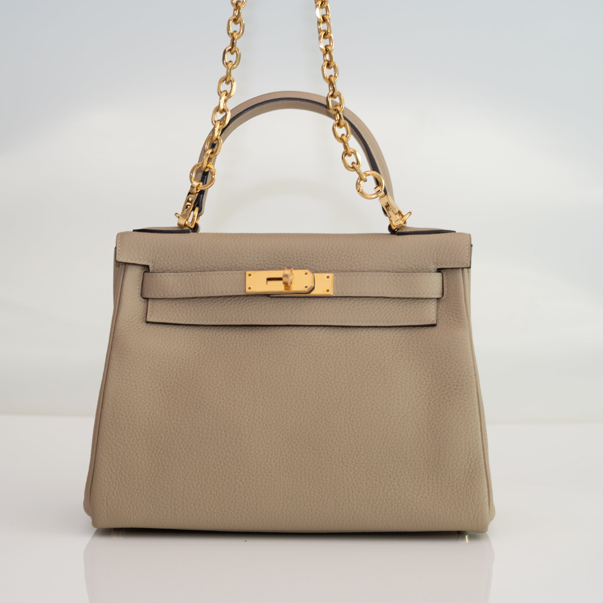 Hermès Kelly 28 Retourne Trench Togo Gold Hardware | JANEFINDS