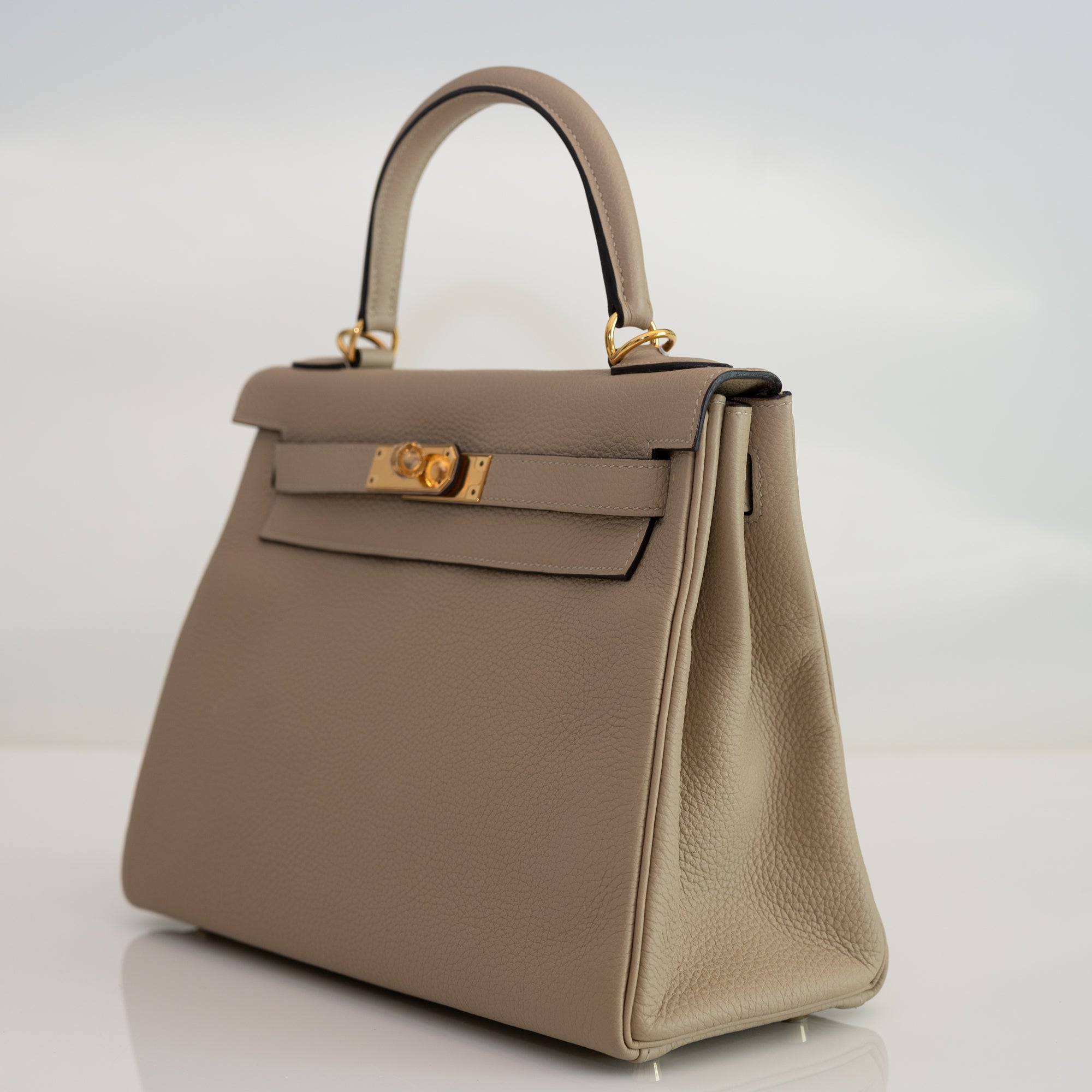 Hermès Kelly 28 Retourne Trench Togo Gold Hardware