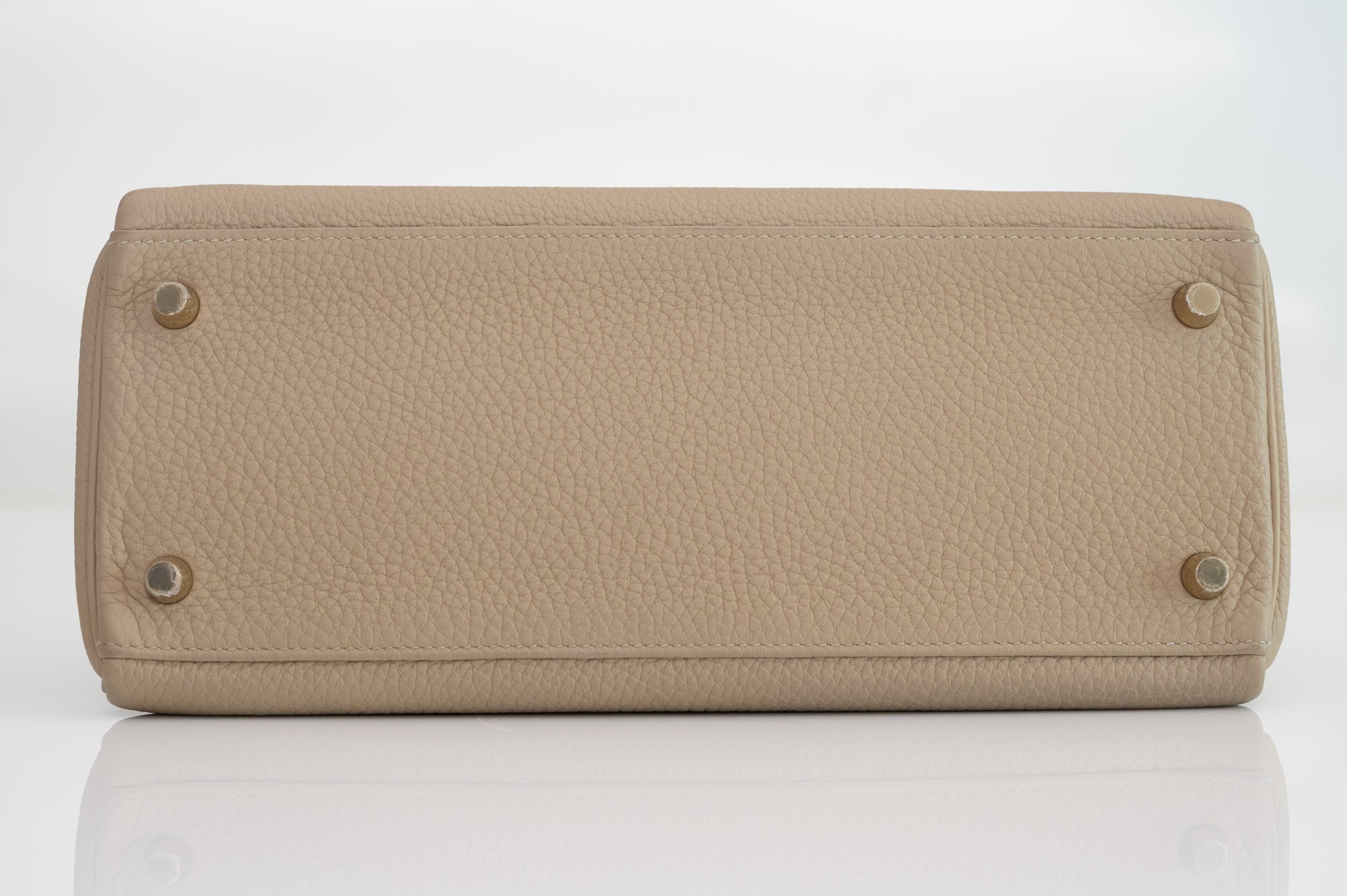 Hermès Kelly 28 Retourne Trench Togo Gold Hardware