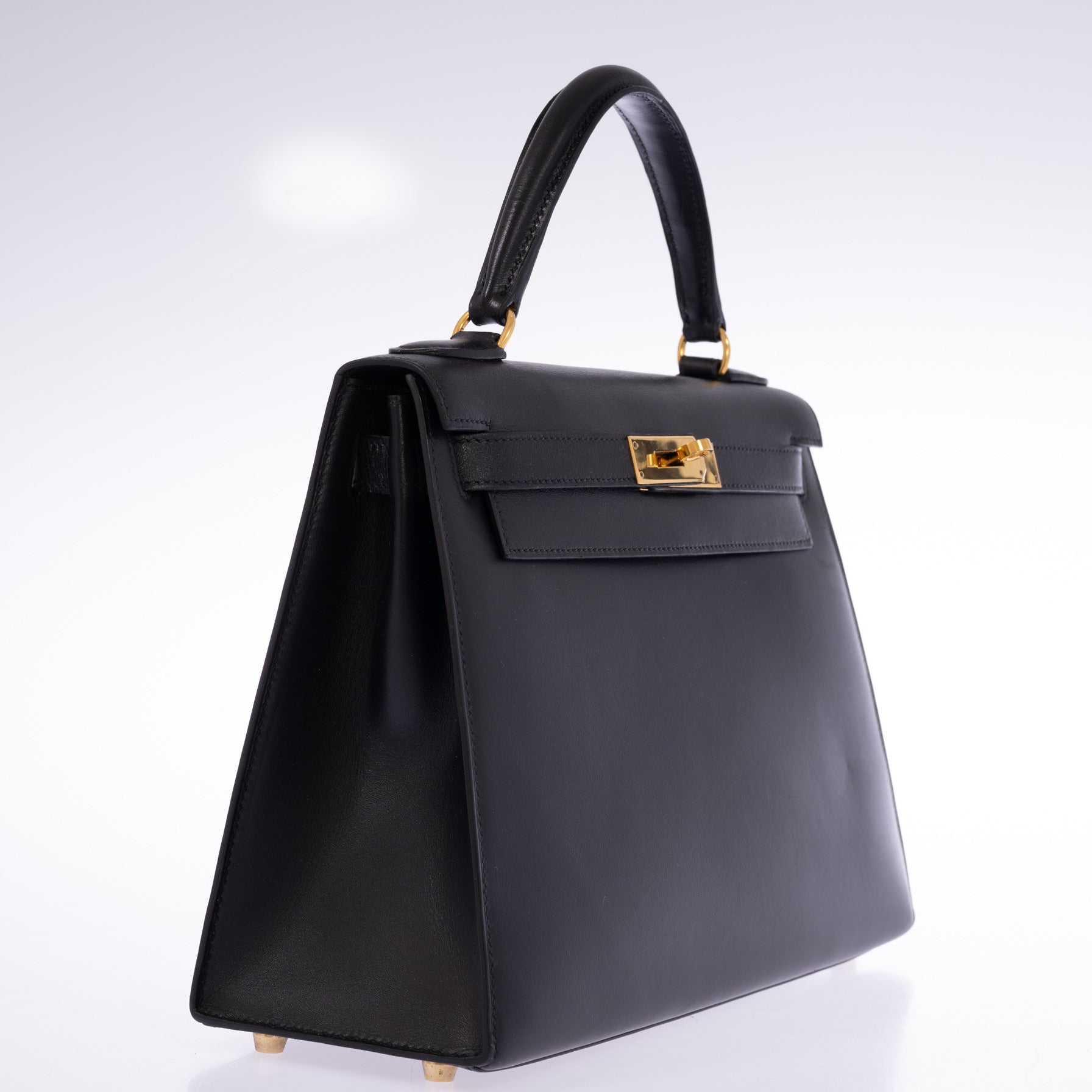 Hermès Kelly 28 Sellier Noir Box Calf Gold Hardware