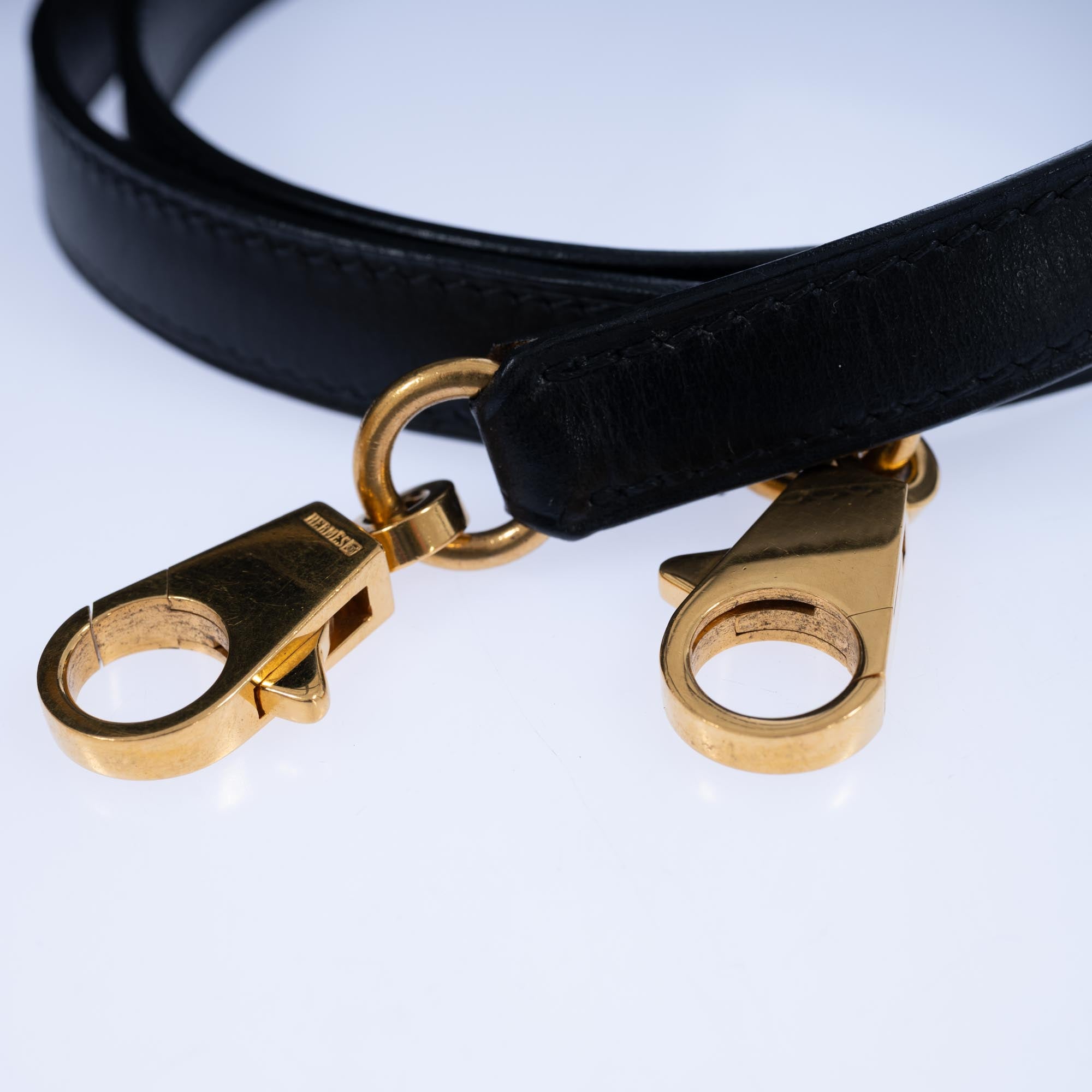 Hermès Kelly 28 Sellier Noir Box Calf Gold Hardware