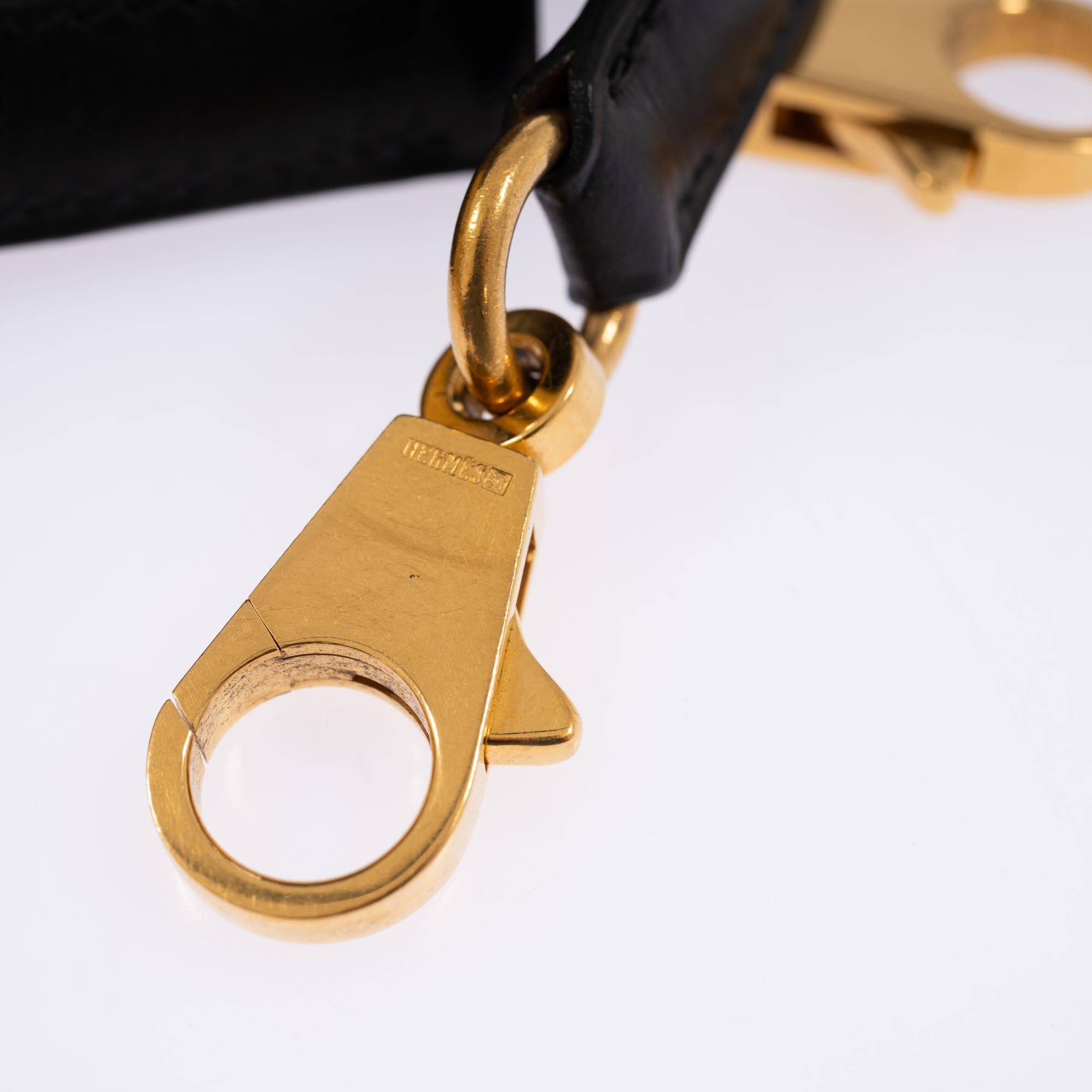 Hermès Kelly 28 Sellier Noir Box Calf Gold Hardware
