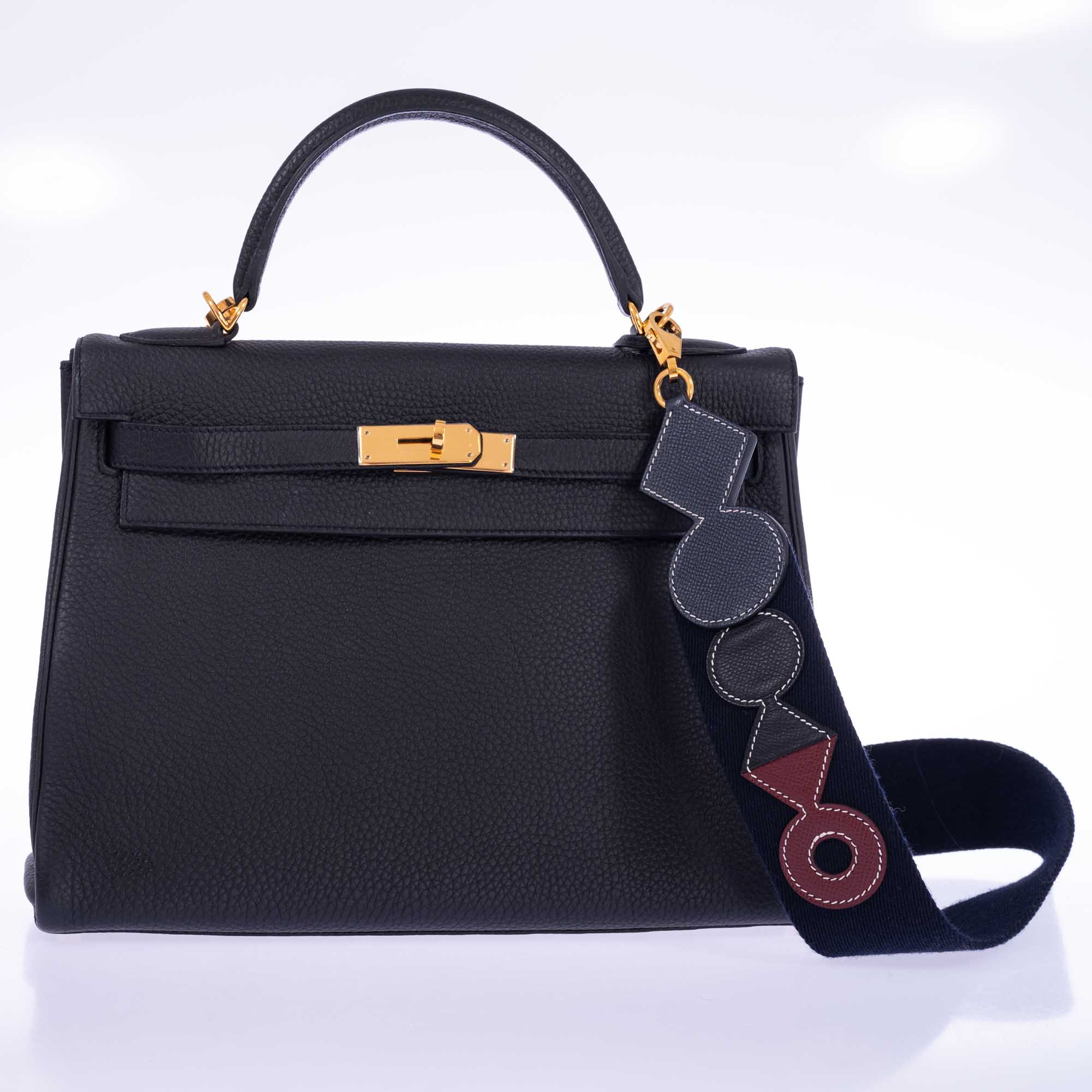 Hermès Kelly 32 Black Togo Gold Hardware