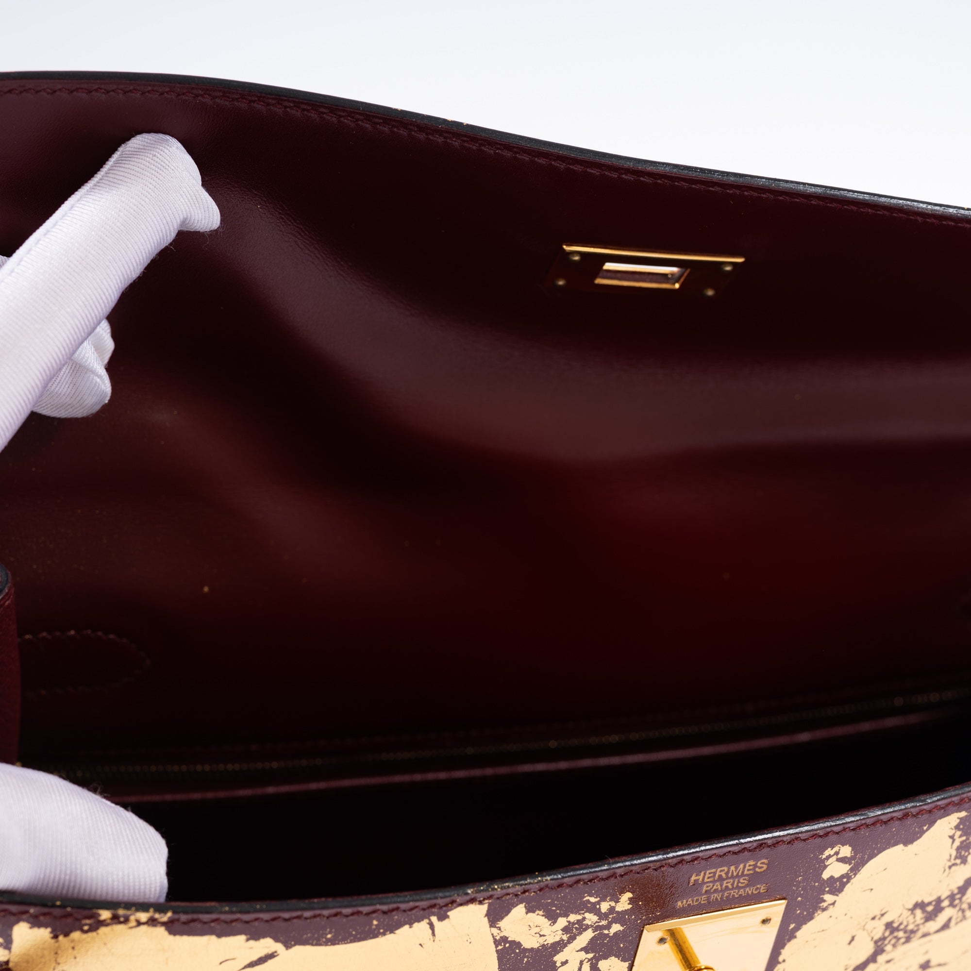 Hermès Kelly 32 Retourne "Kelly Dorée" Gold Leaf & Rouge H Box Leather Gold Hardware