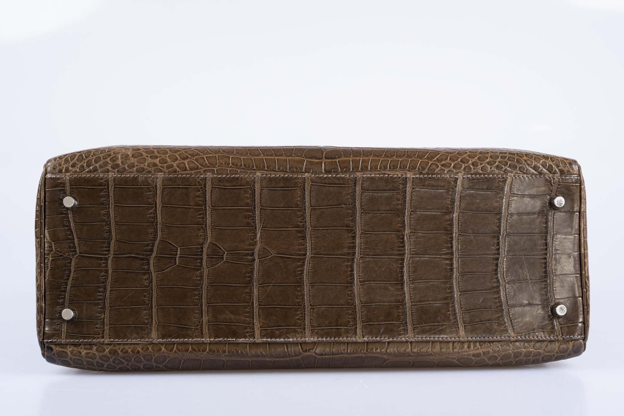 Hermès Kelly 40 Retourne Gris Elephant Matte Porosus Crocodile