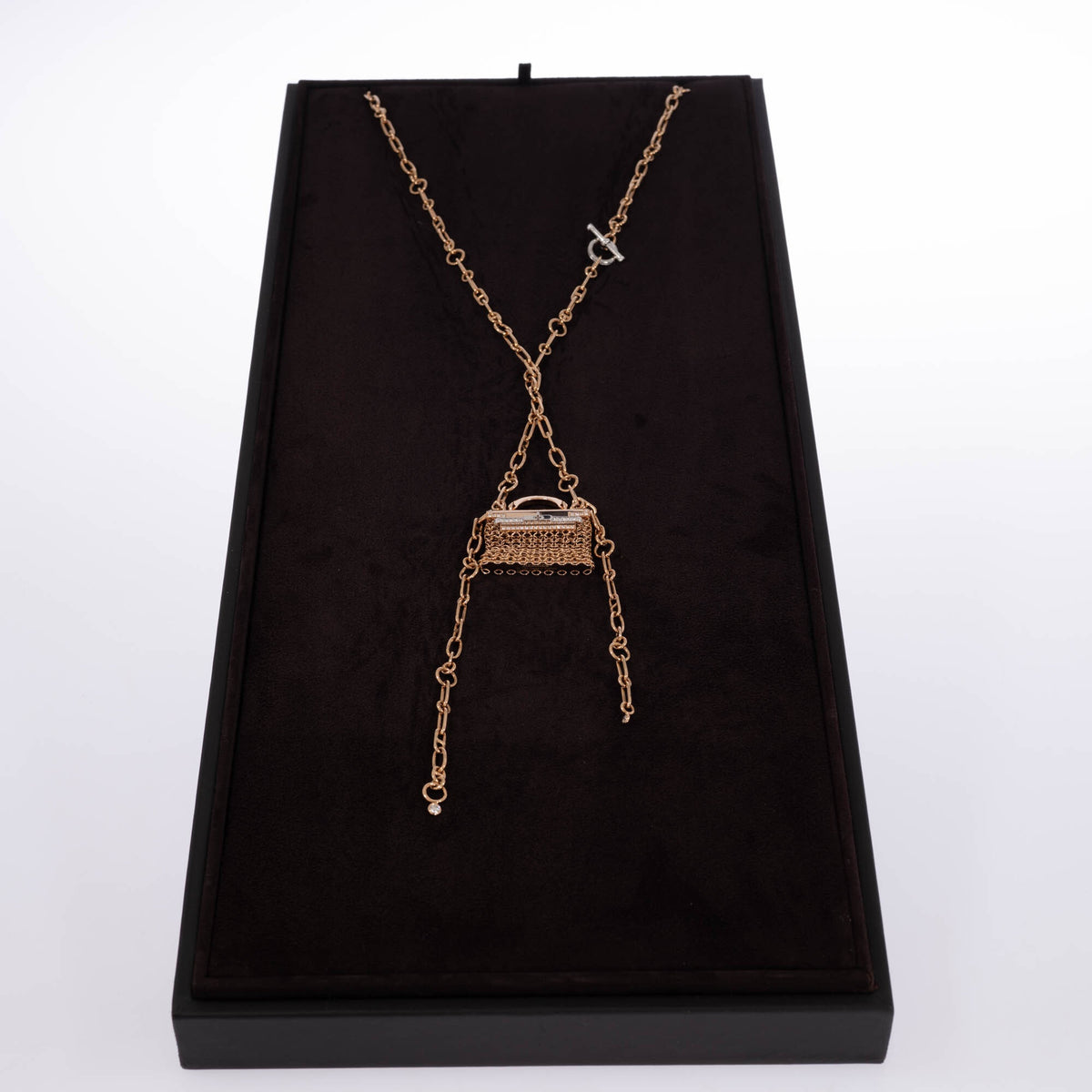 Hermès Kelly Bijou Précieux 18K Rose Gold Diamond Chain Mail Necklace, full length on presentation tray